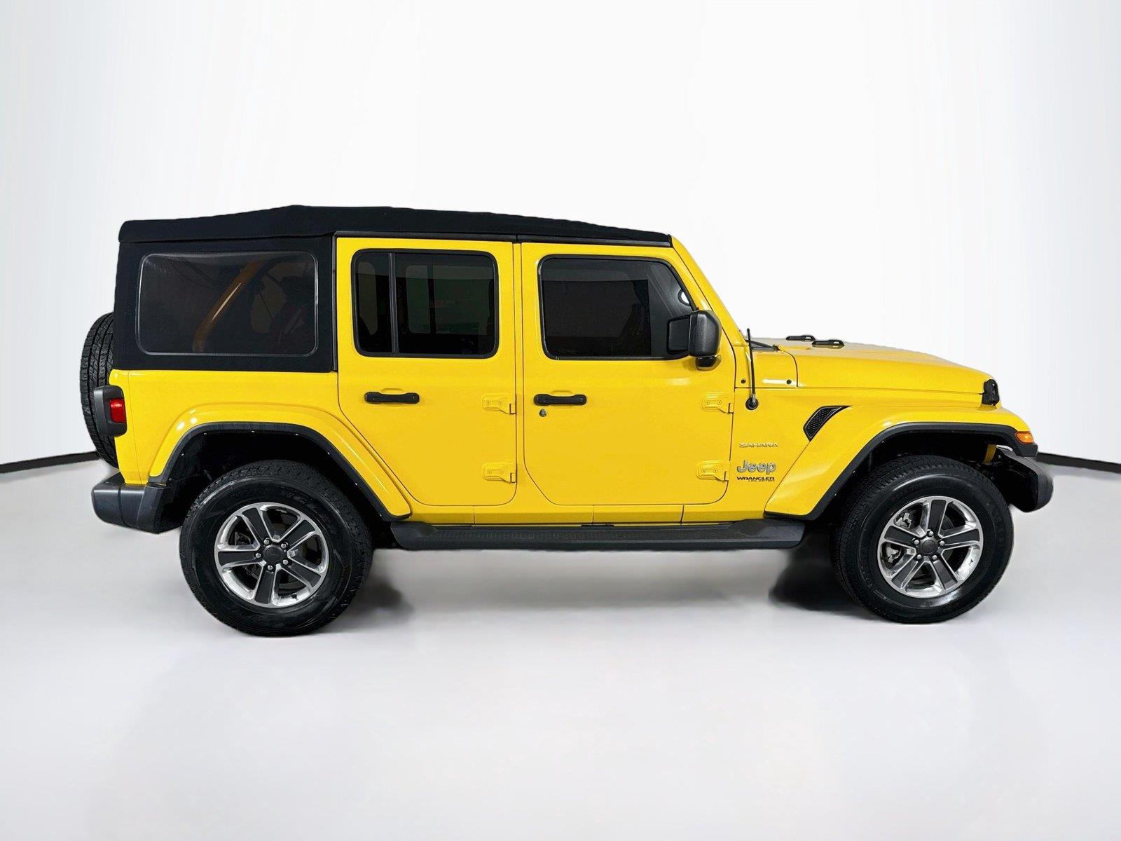 2021 Jeep Wrangler photo 7