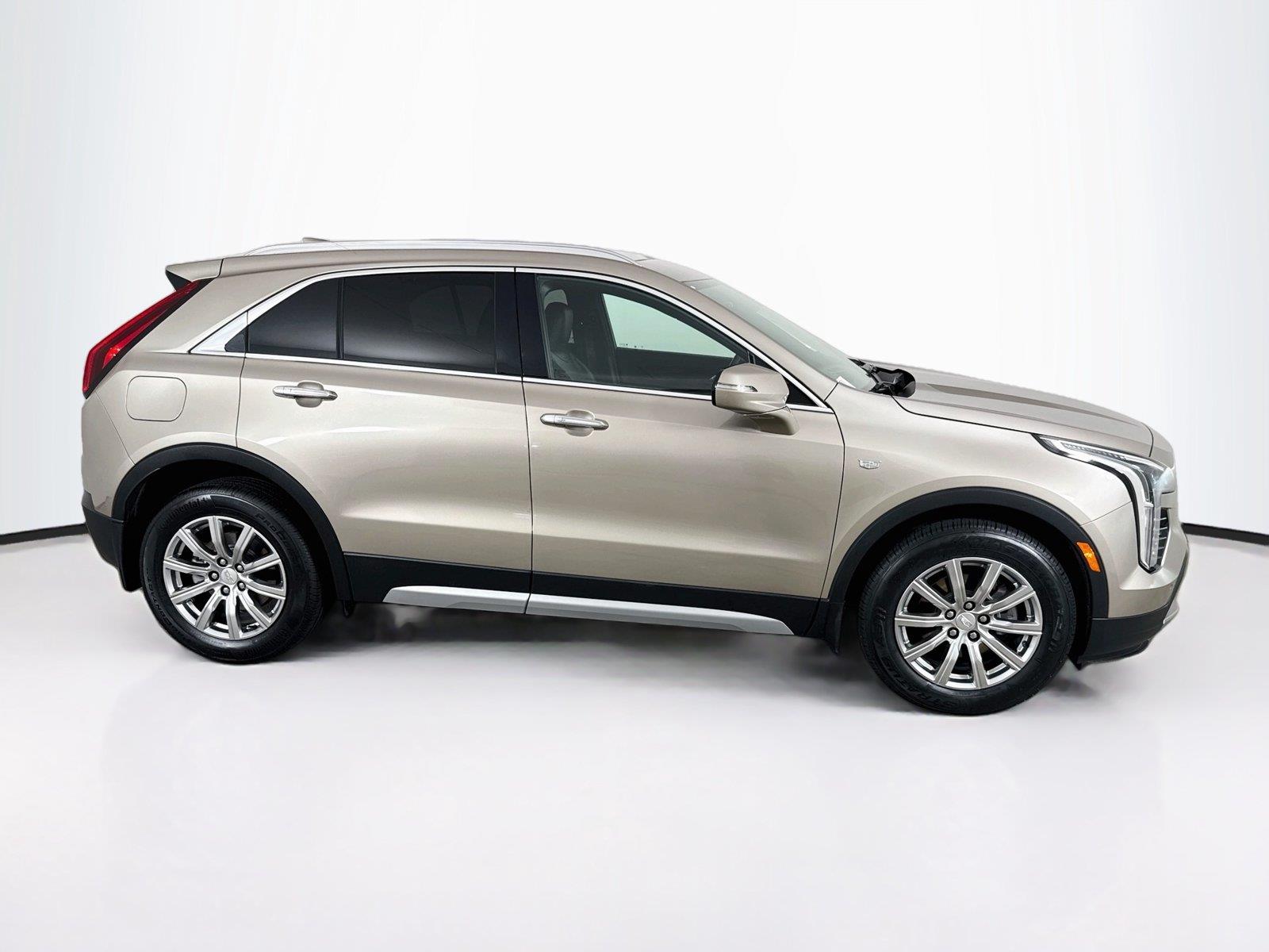 2023 Cadillac XT4 photo 6