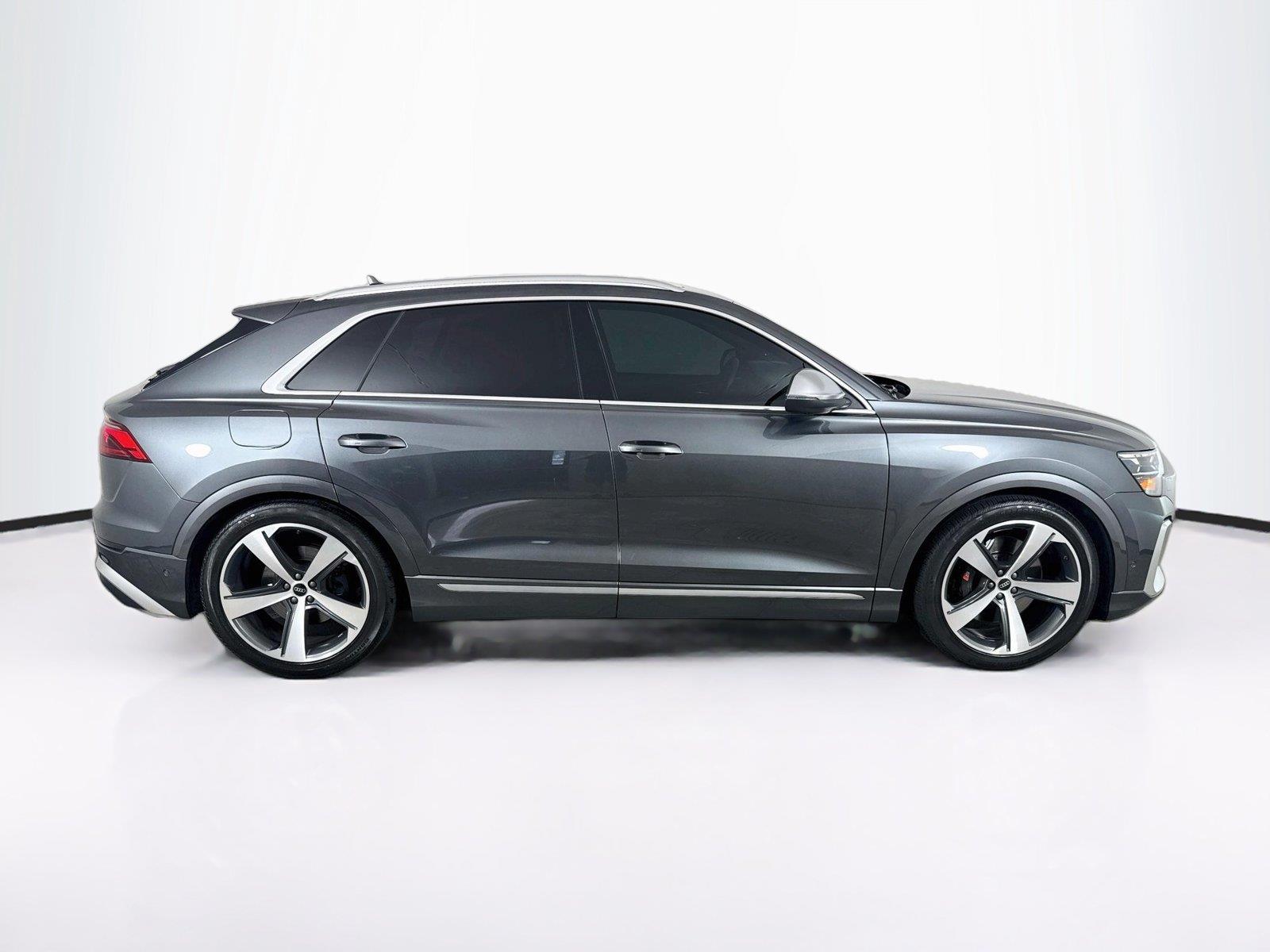 2024 Audi SQ8 photo 6