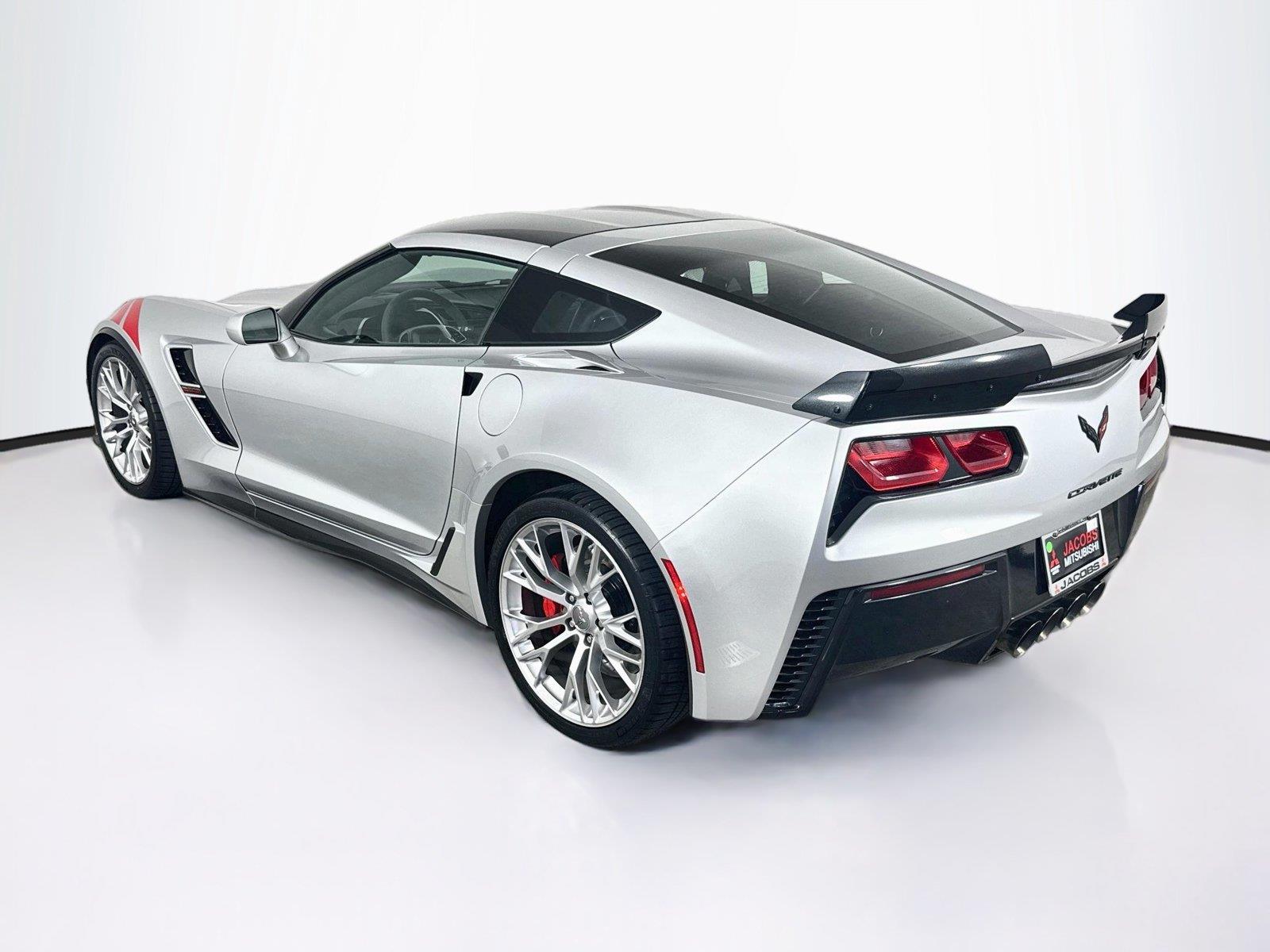 2017 Chevrolet Corvette photo 3