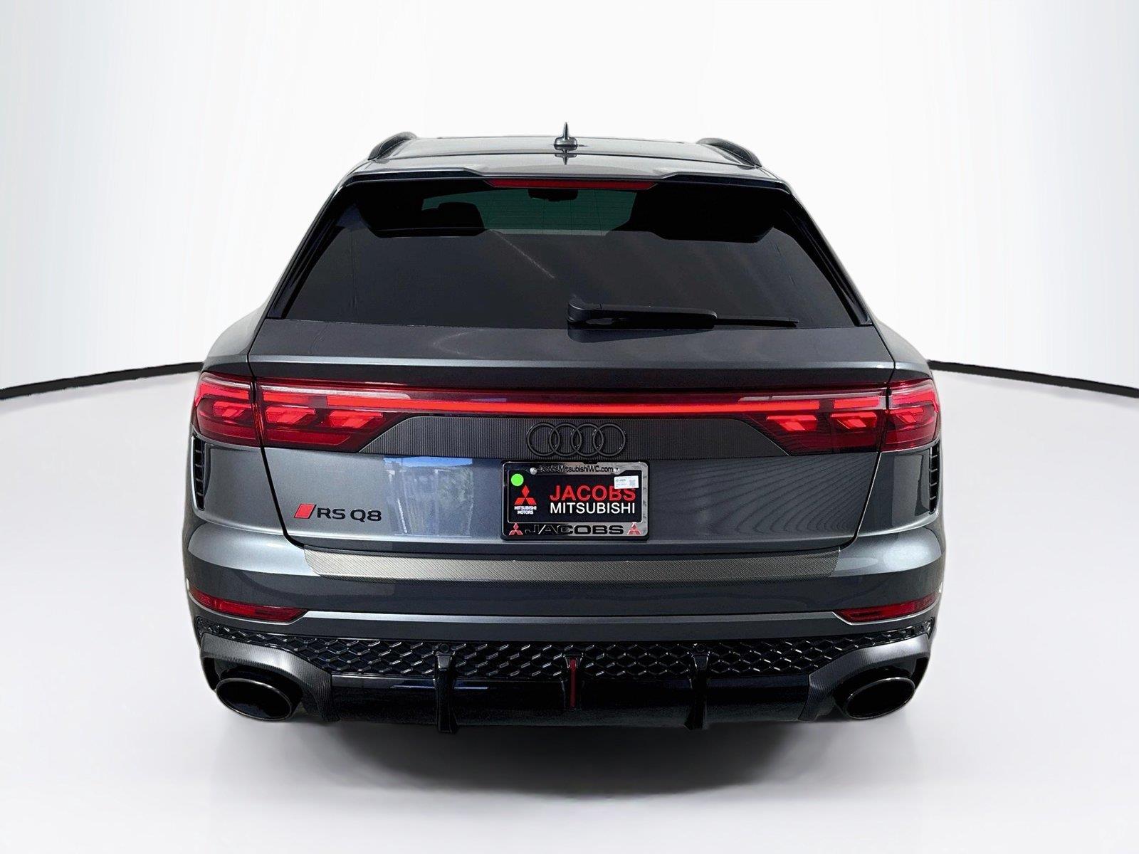 2025 Audi RS Q8 photo 5