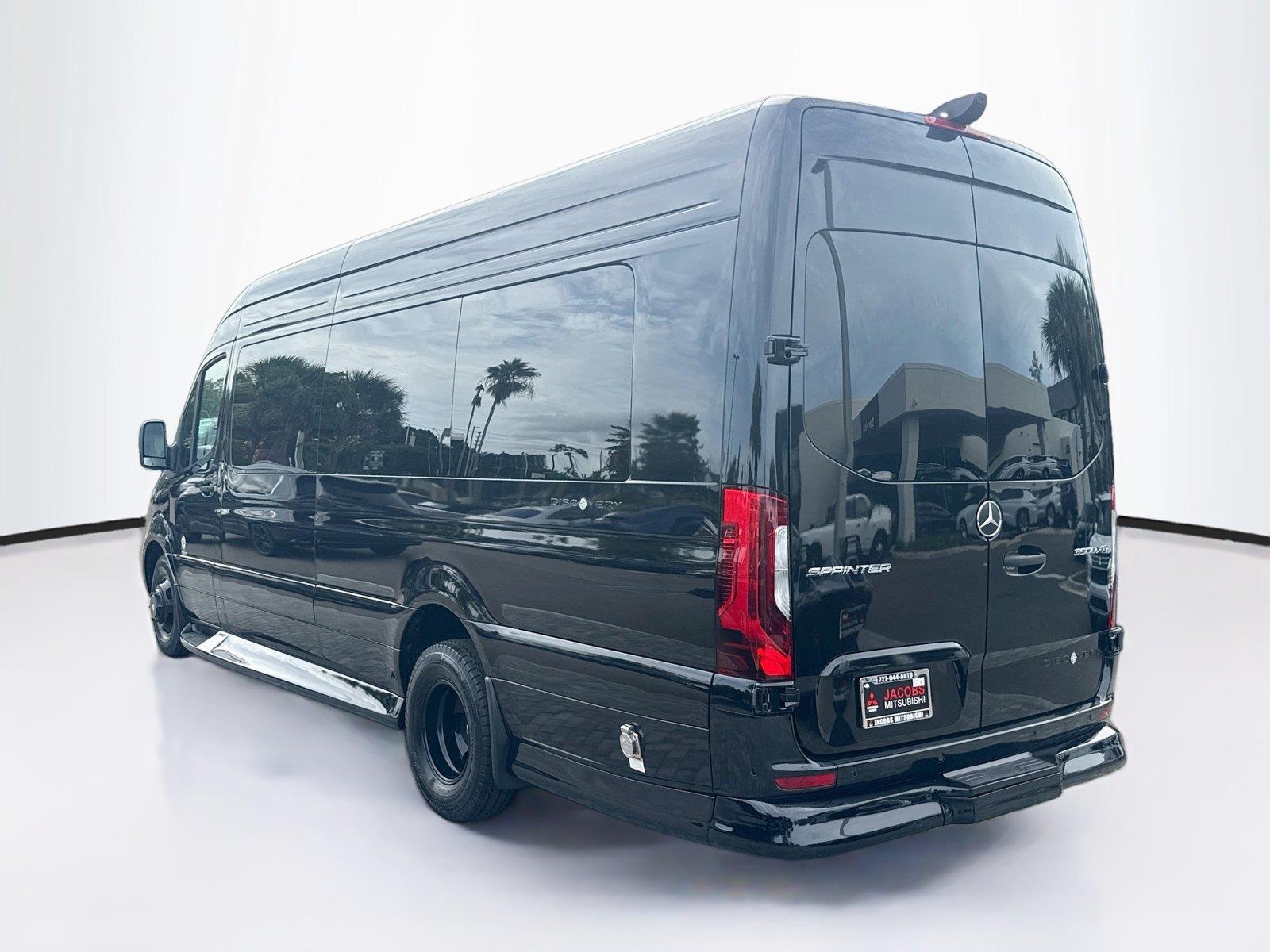 2024 Mercedes-Benz Sprinter Cargo Van photo 3