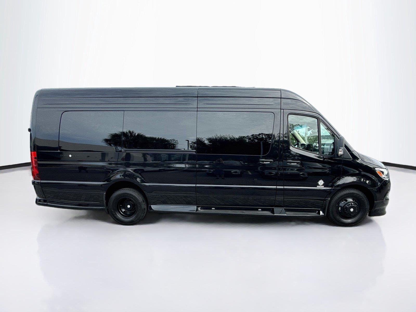 2024 Mercedes-Benz Sprinter Cargo Van photo 6