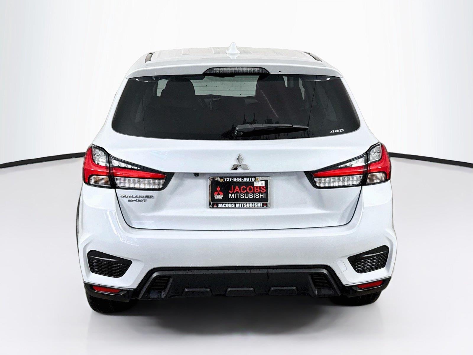 2027 Mitsubishi Outlander Sport photo 4