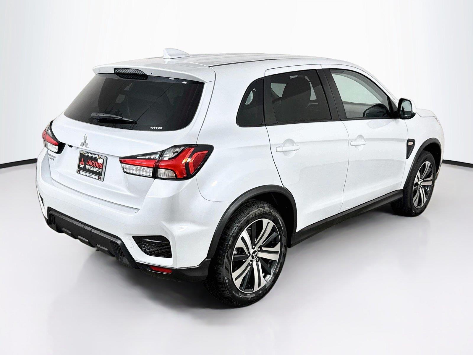 2027 Mitsubishi Outlander Sport photo 5