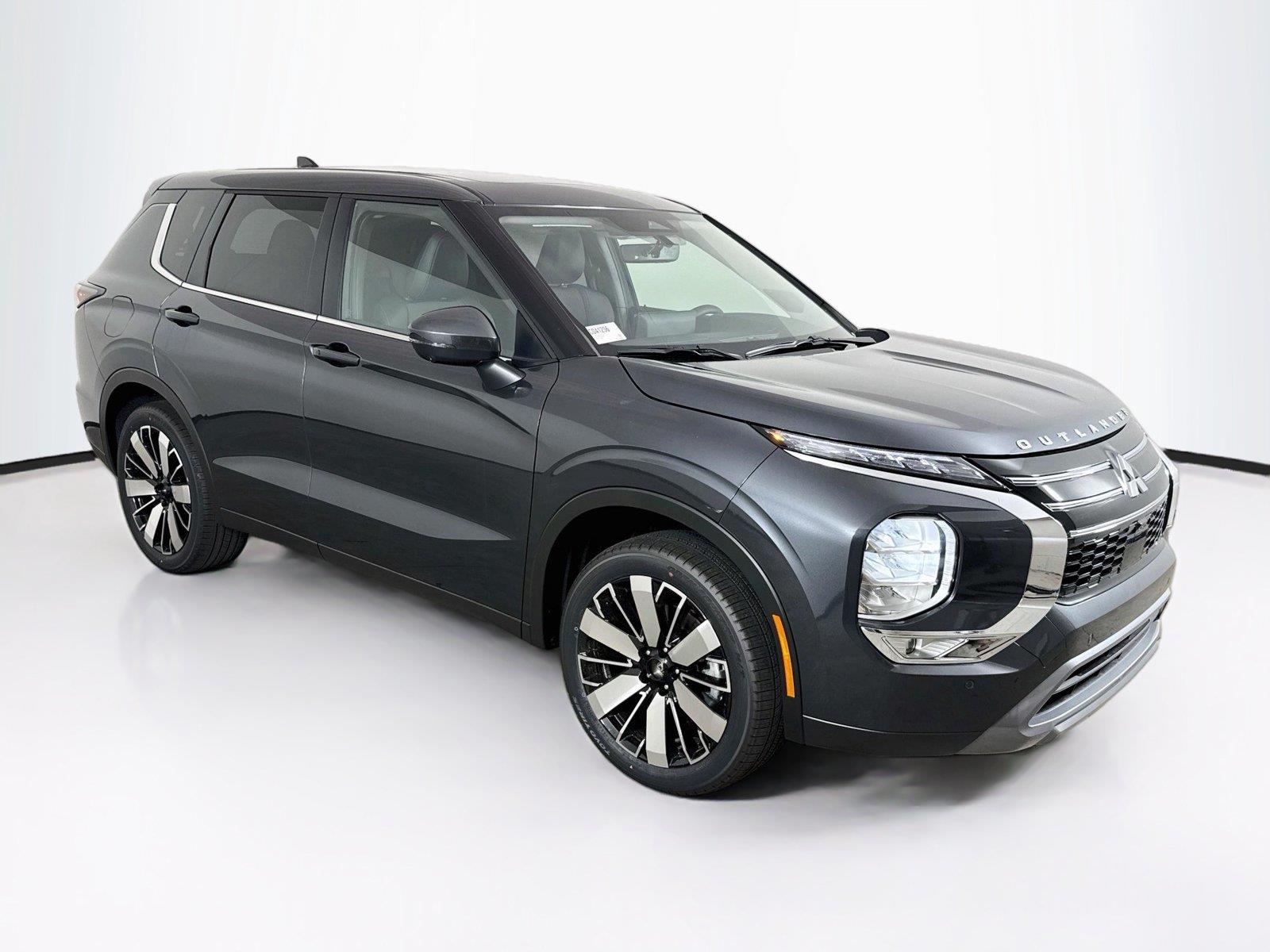 2026 Mitsubishi Outlander photo 7