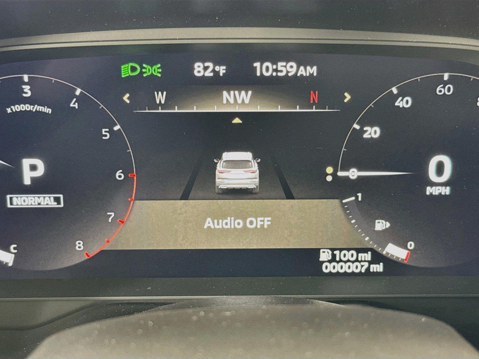 2026 Mitsubishi Outlander photo 11