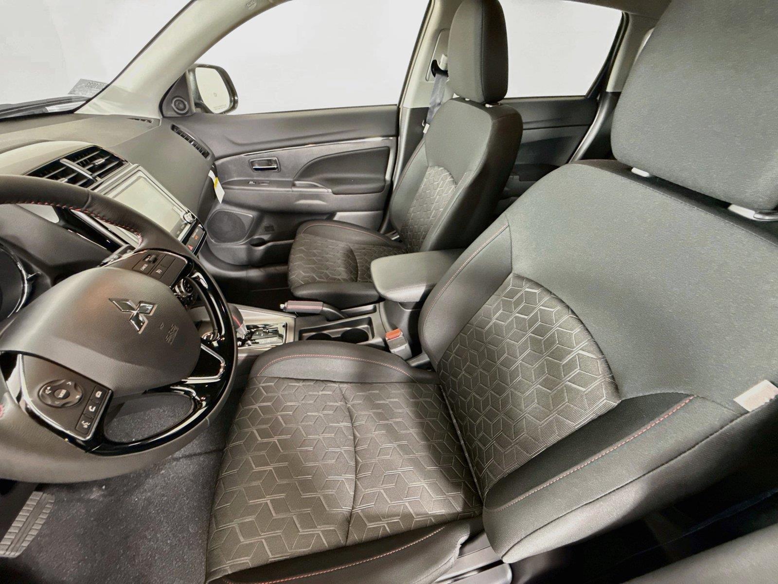 2027 Mitsubishi Outlander Sport photo 9