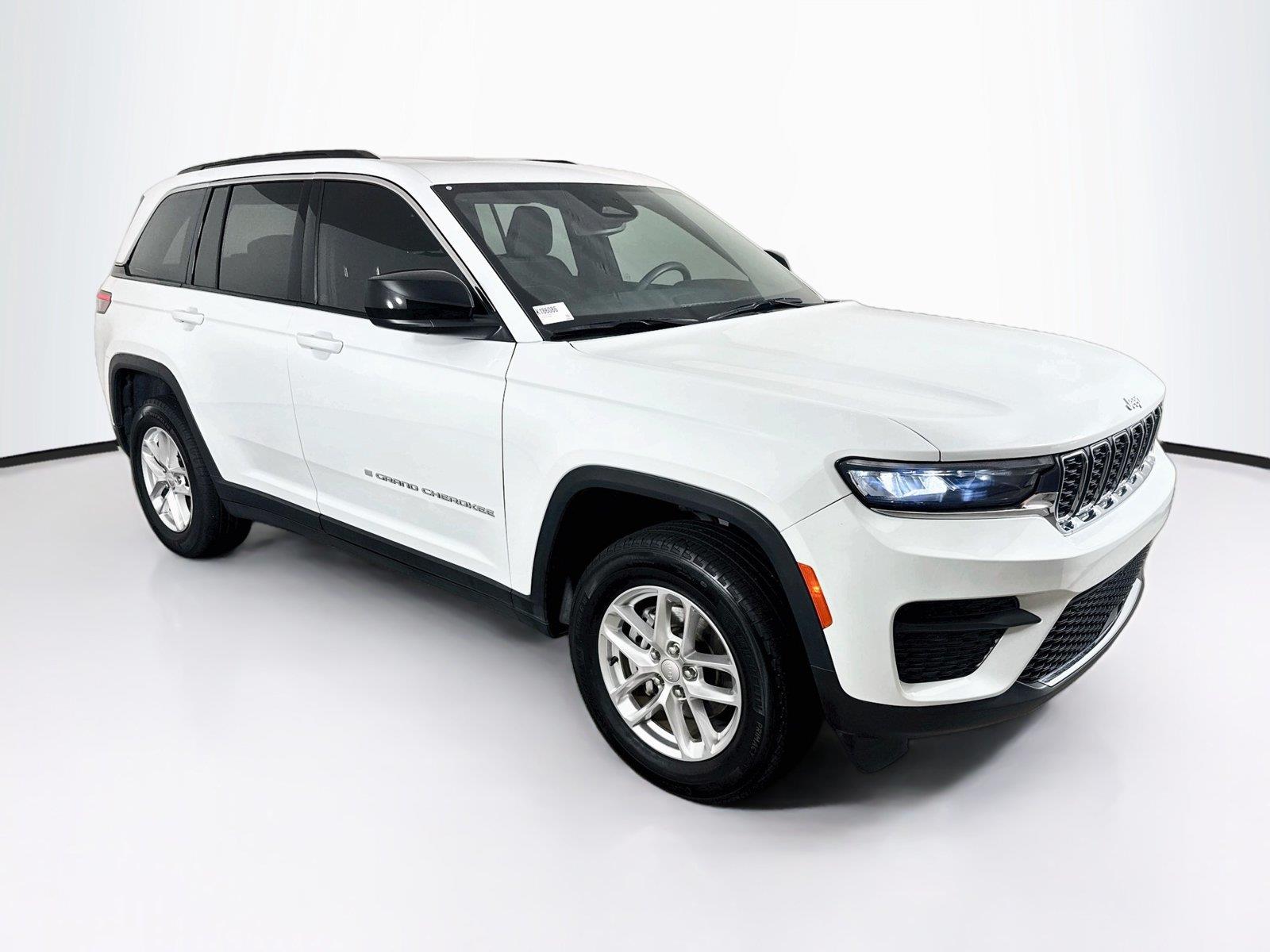 2024 Jeep Grand Cherokee photo 8