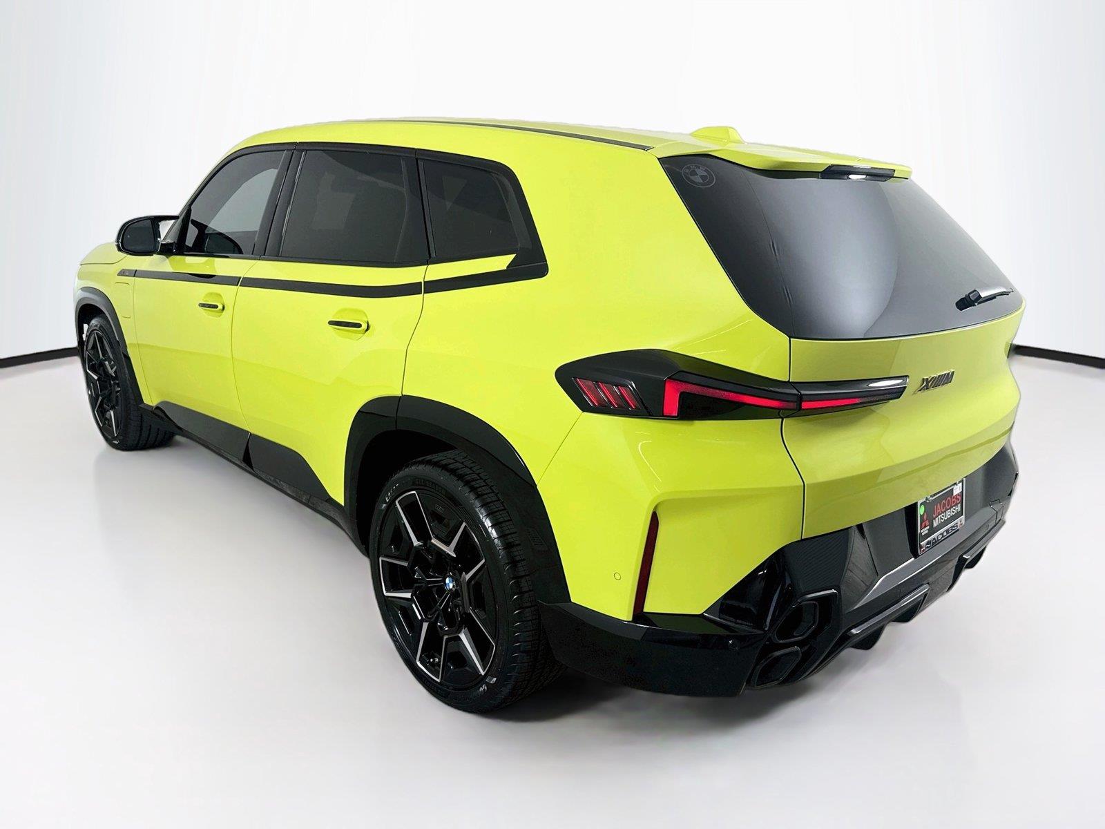 2024 BMW XM photo 3