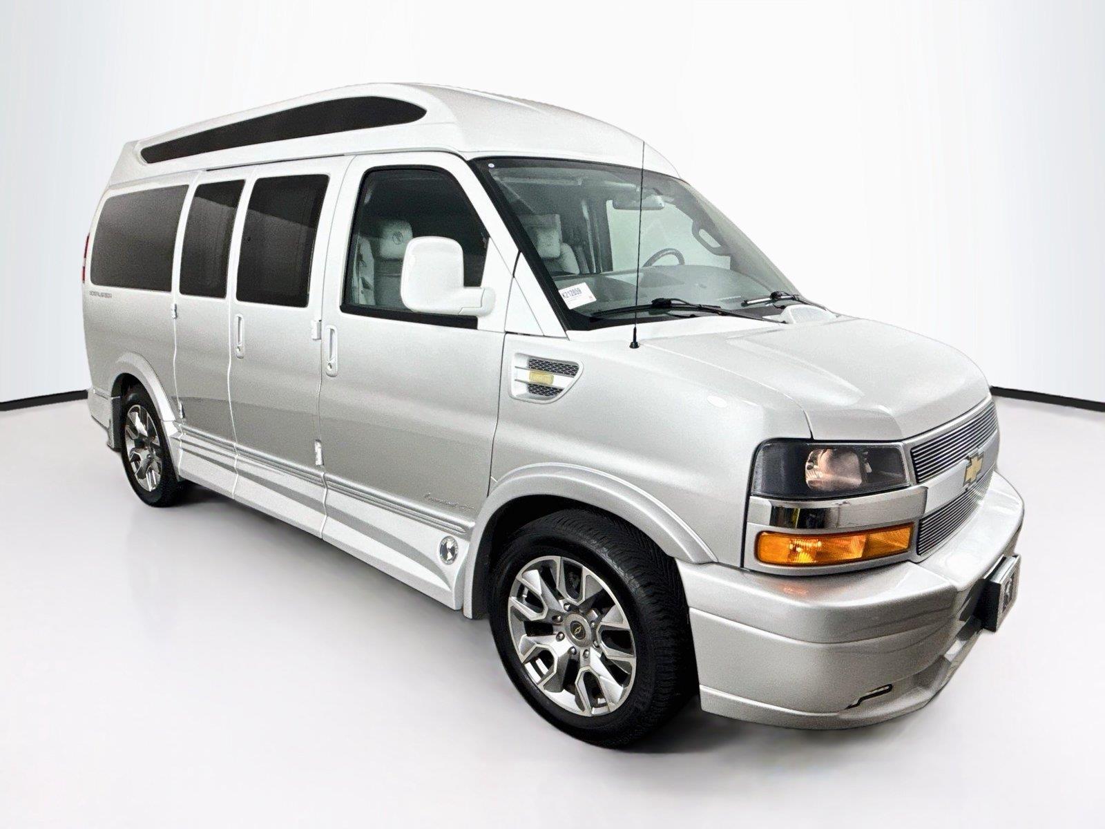 2023 Chevrolet Express Cargo Van photo 8