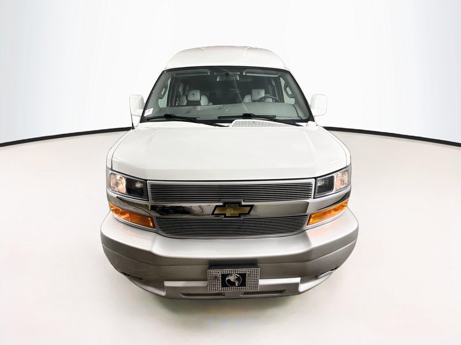 2023 Chevrolet Express Cargo Van photo 10