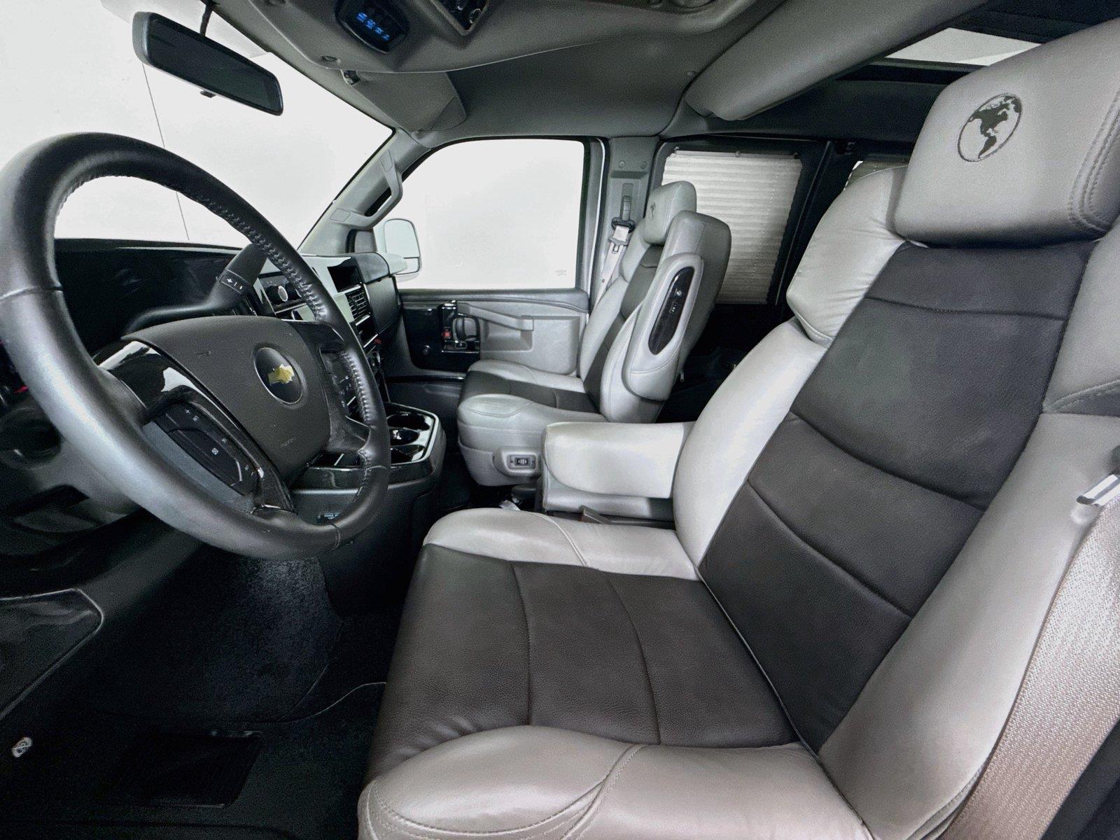2023 Chevrolet Express Cargo Van photo 11