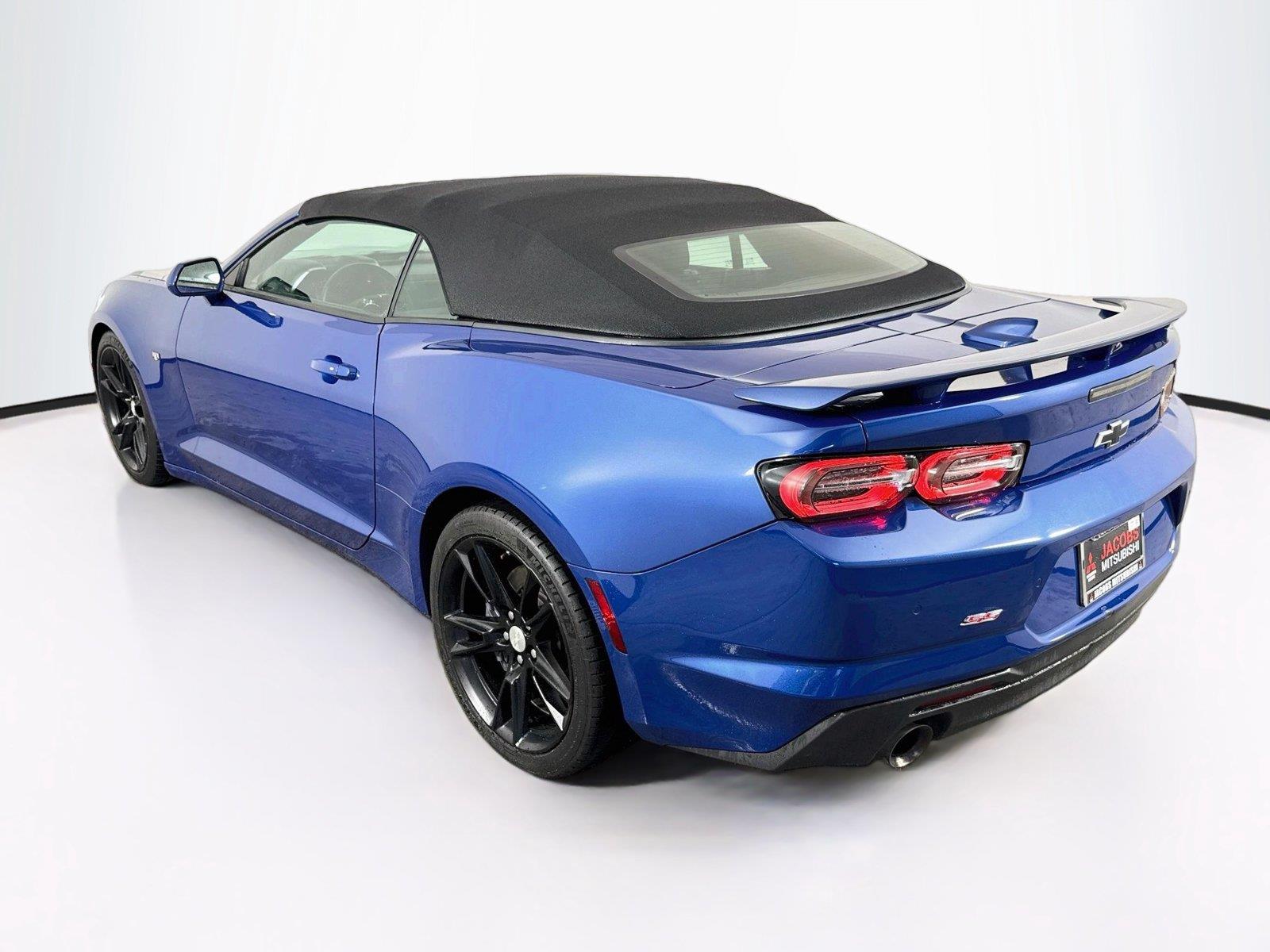 2023 Chevrolet Camaro photo 3