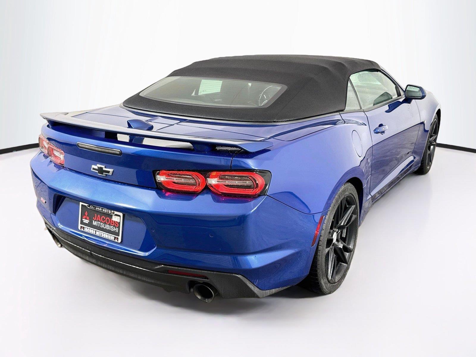 2023 Chevrolet Camaro photo 5