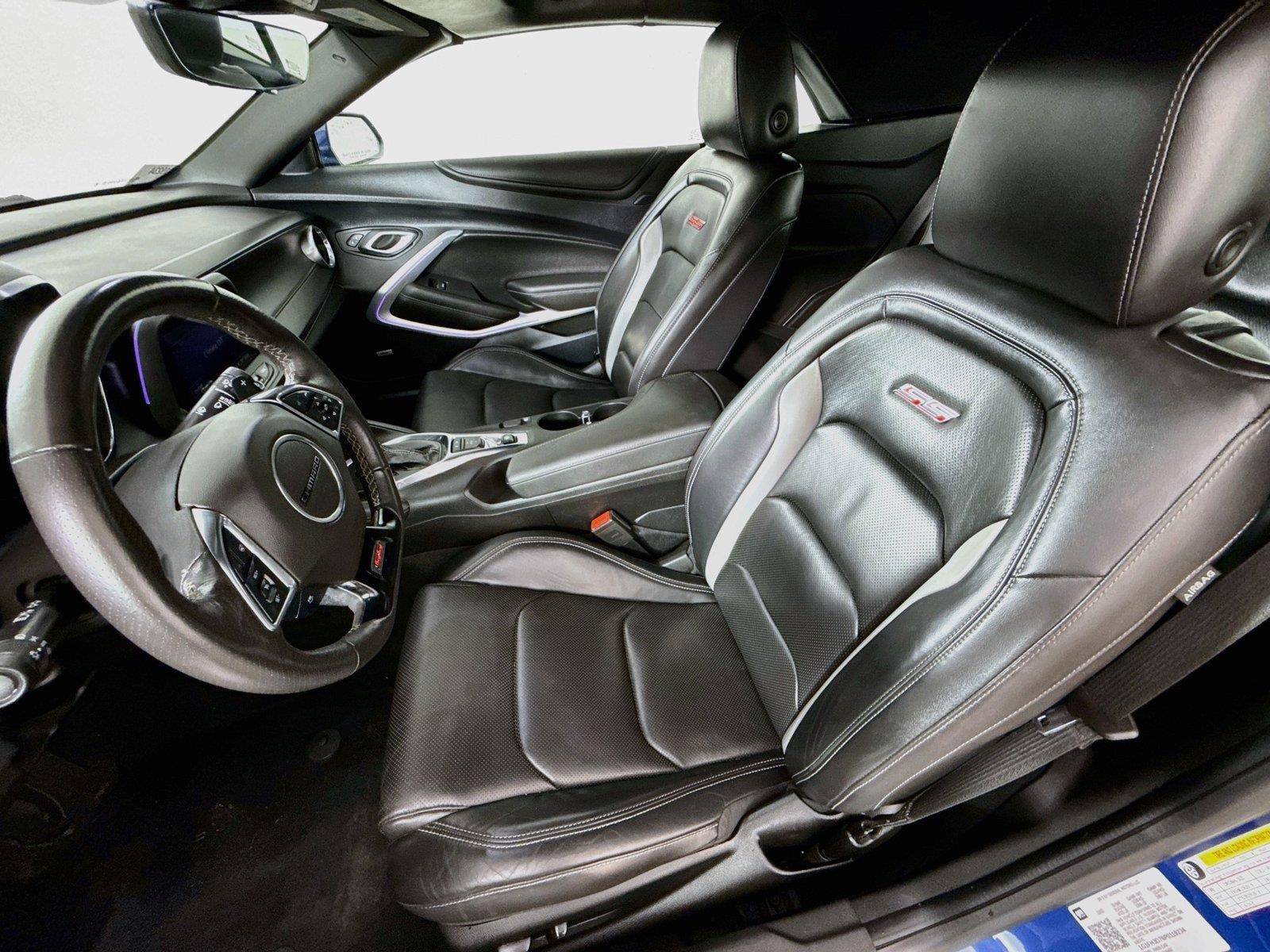 2023 Chevrolet Camaro photo 9