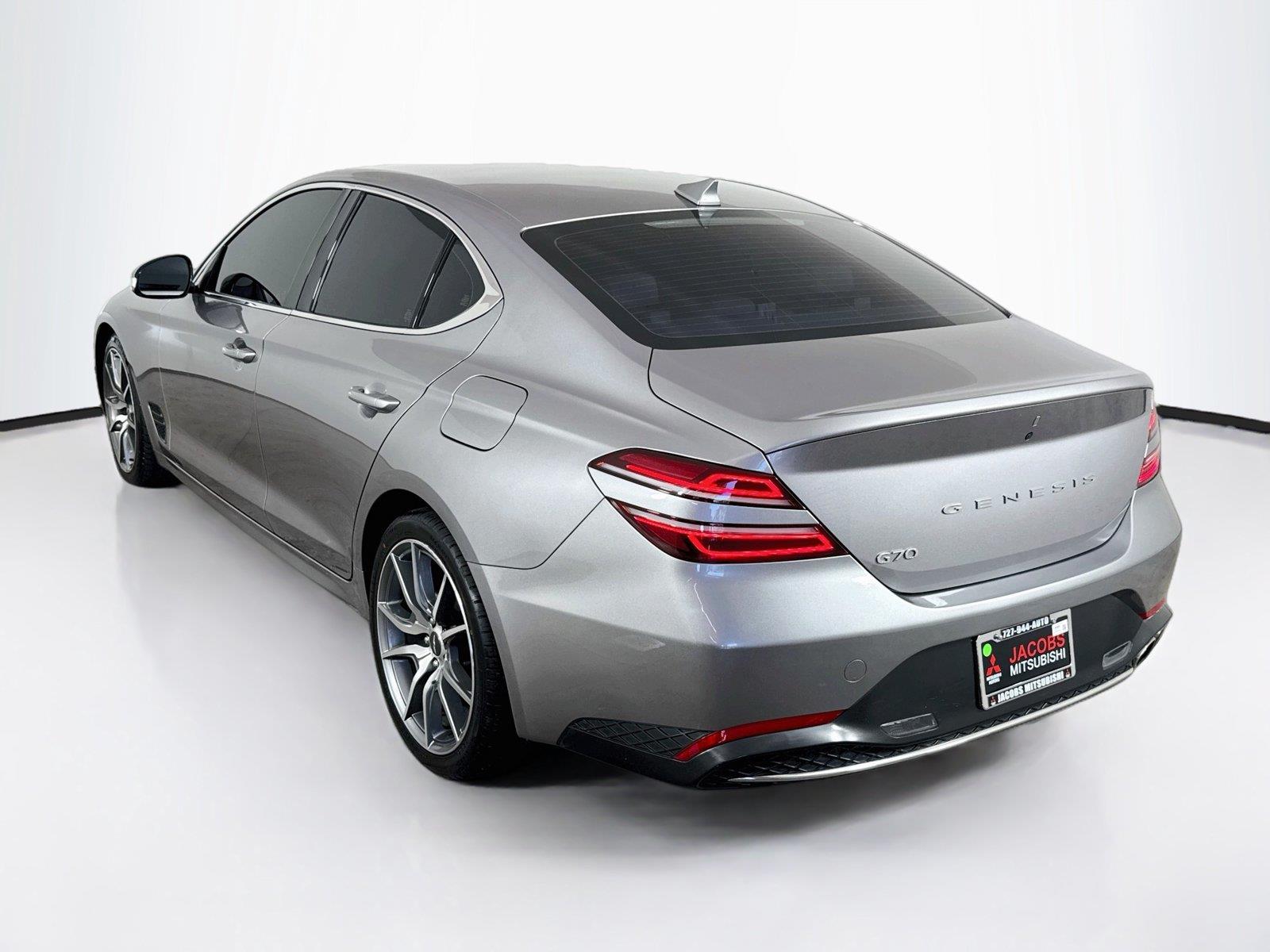 2023 Genesis G70 photo 3