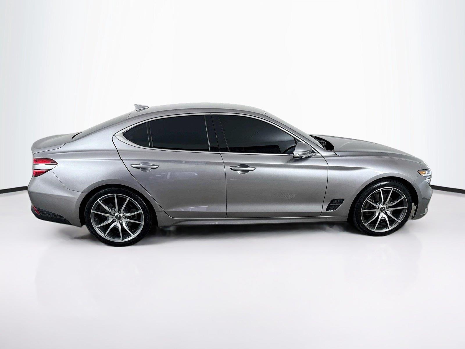 2023 Genesis G70 photo 6