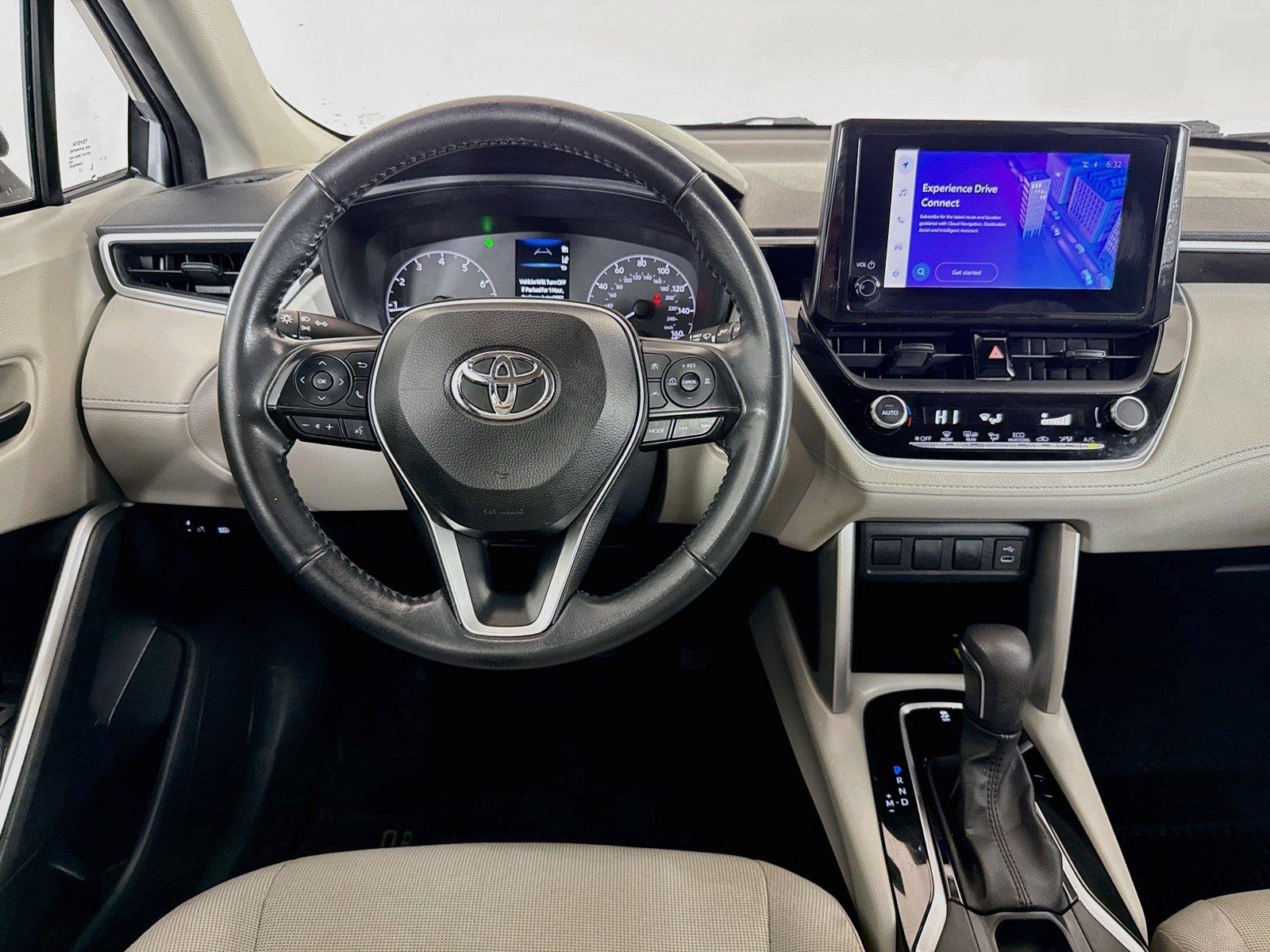 2023 Toyota Corolla Cross photo 12