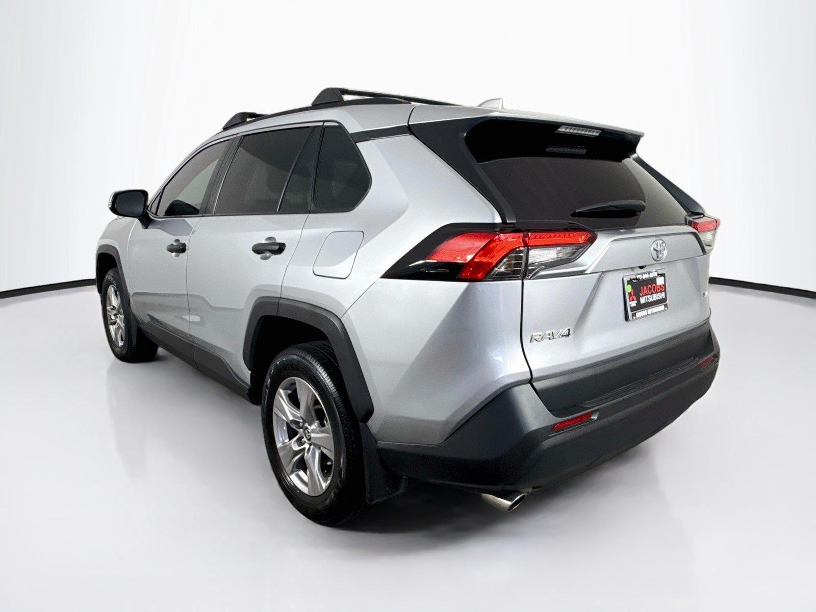 2025 Toyota RAV4 photo 3