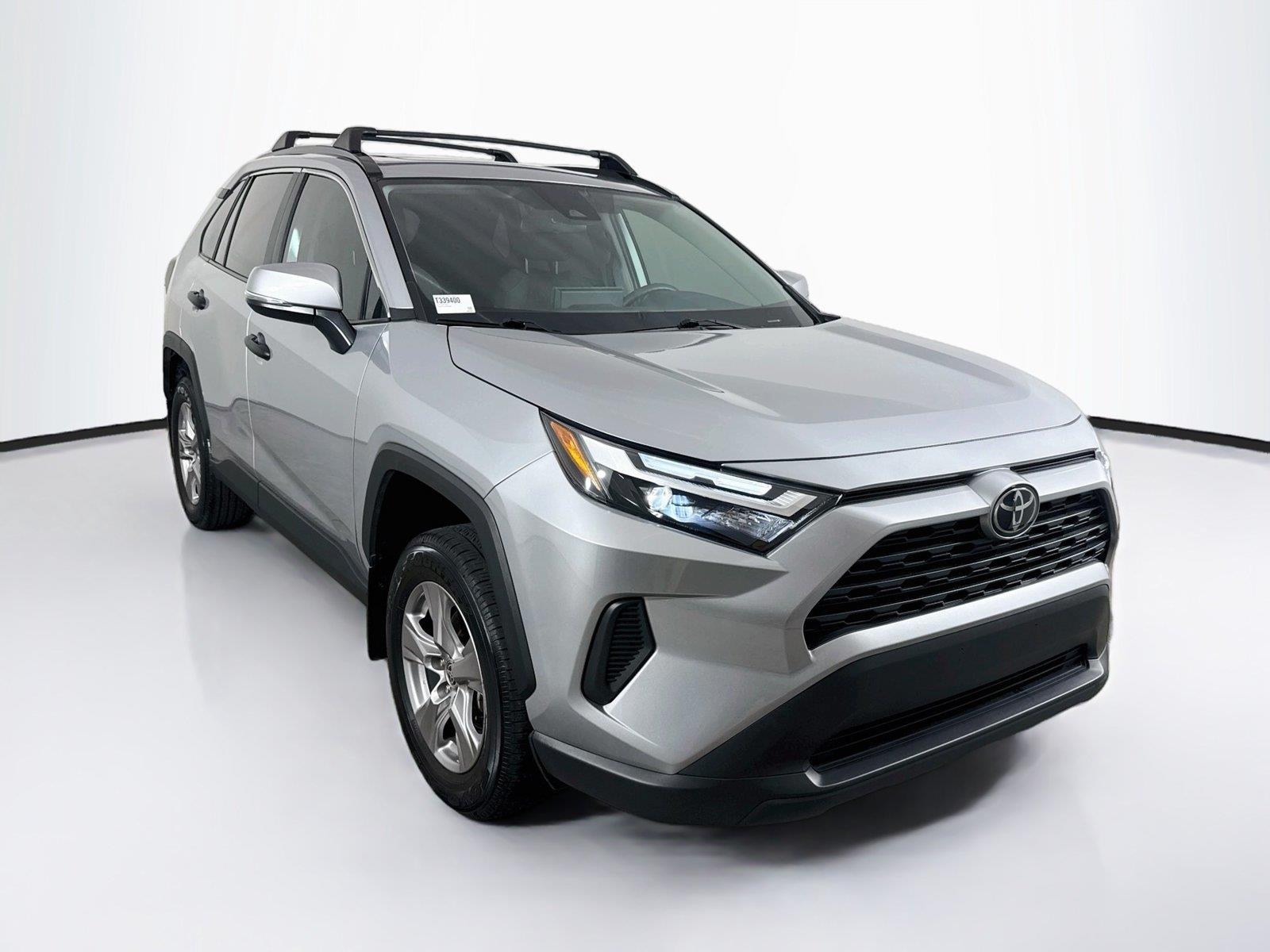2025 Toyota RAV4 photo 8