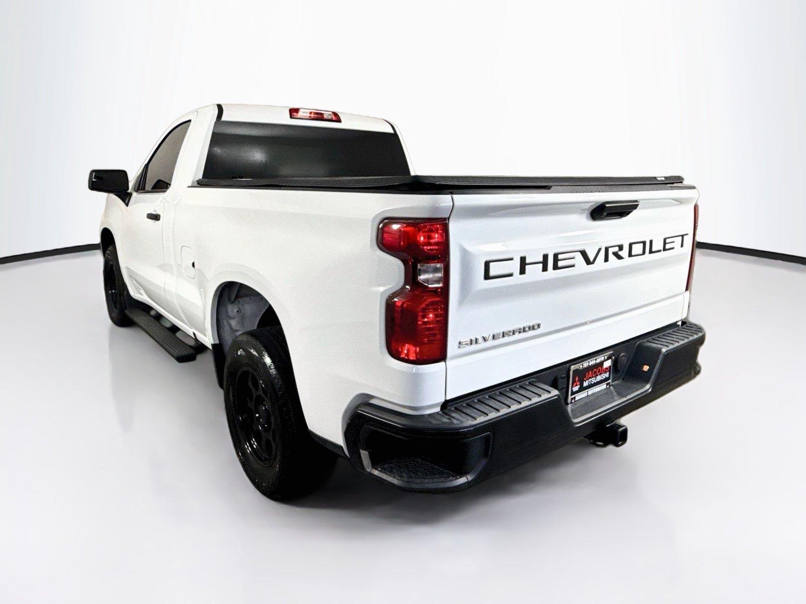 2024 Chevrolet Silverado 1500 photo 3