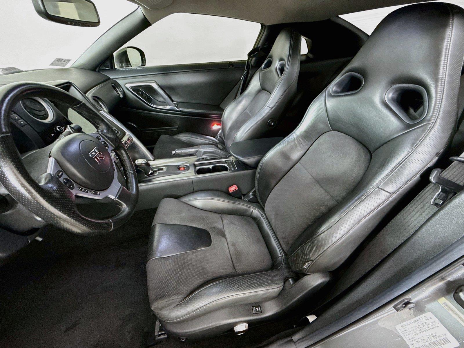 2009 Nissan GT-R photo 9