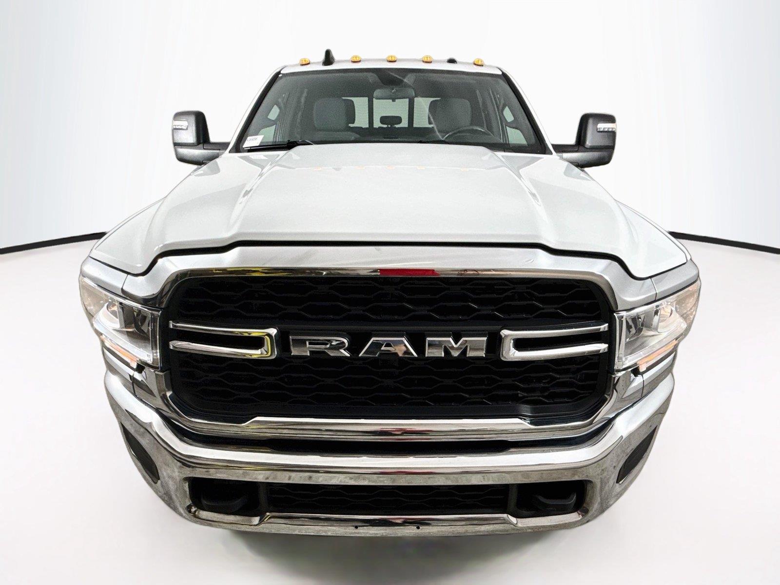 2024 Ram 3500 photo 8