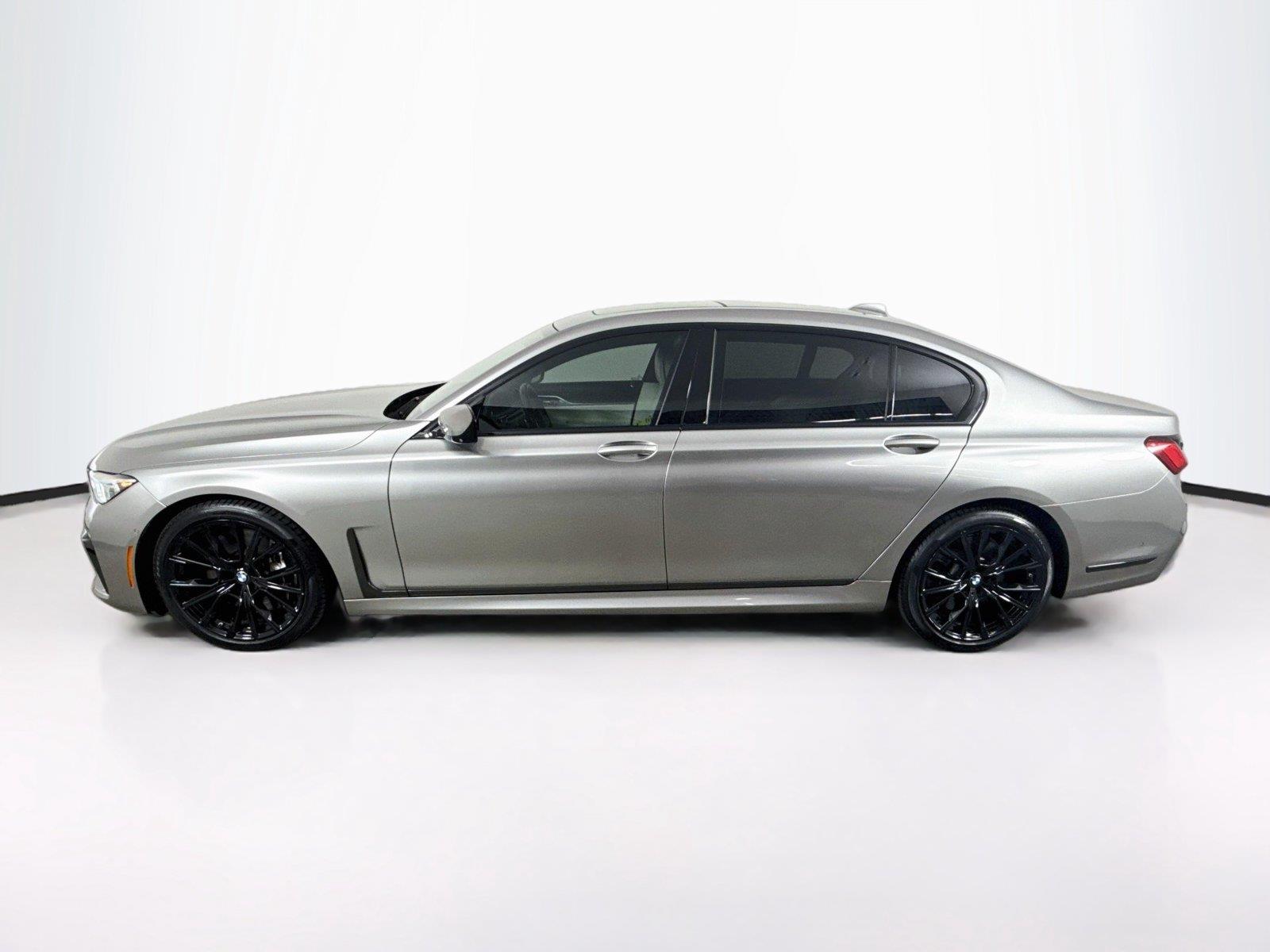 2021 BMW 7 Series photo 2