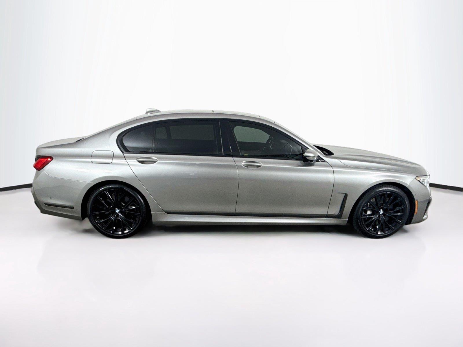2021 BMW 7 Series photo 6