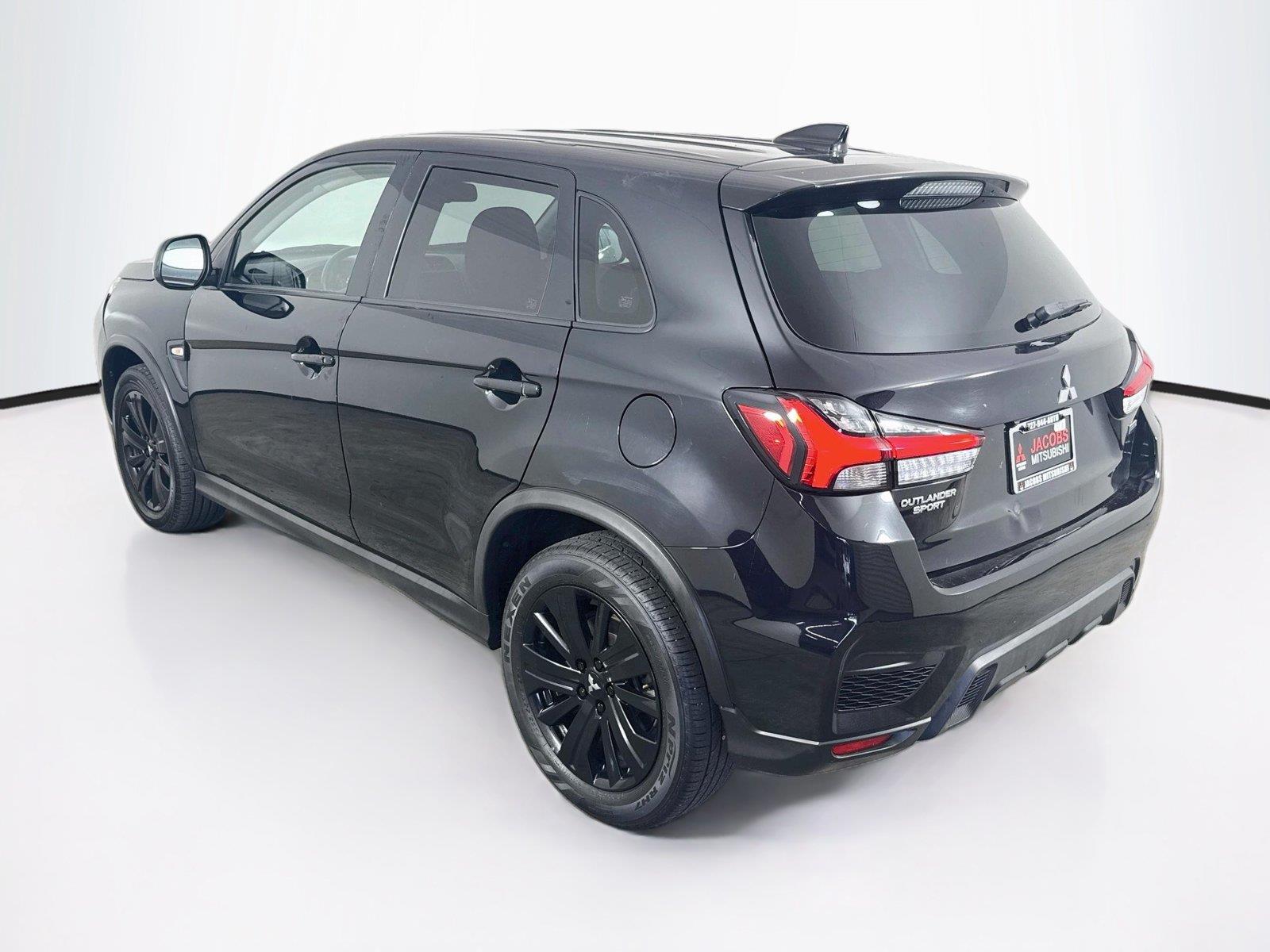 2023 Mitsubishi Outlander Sport photo 3