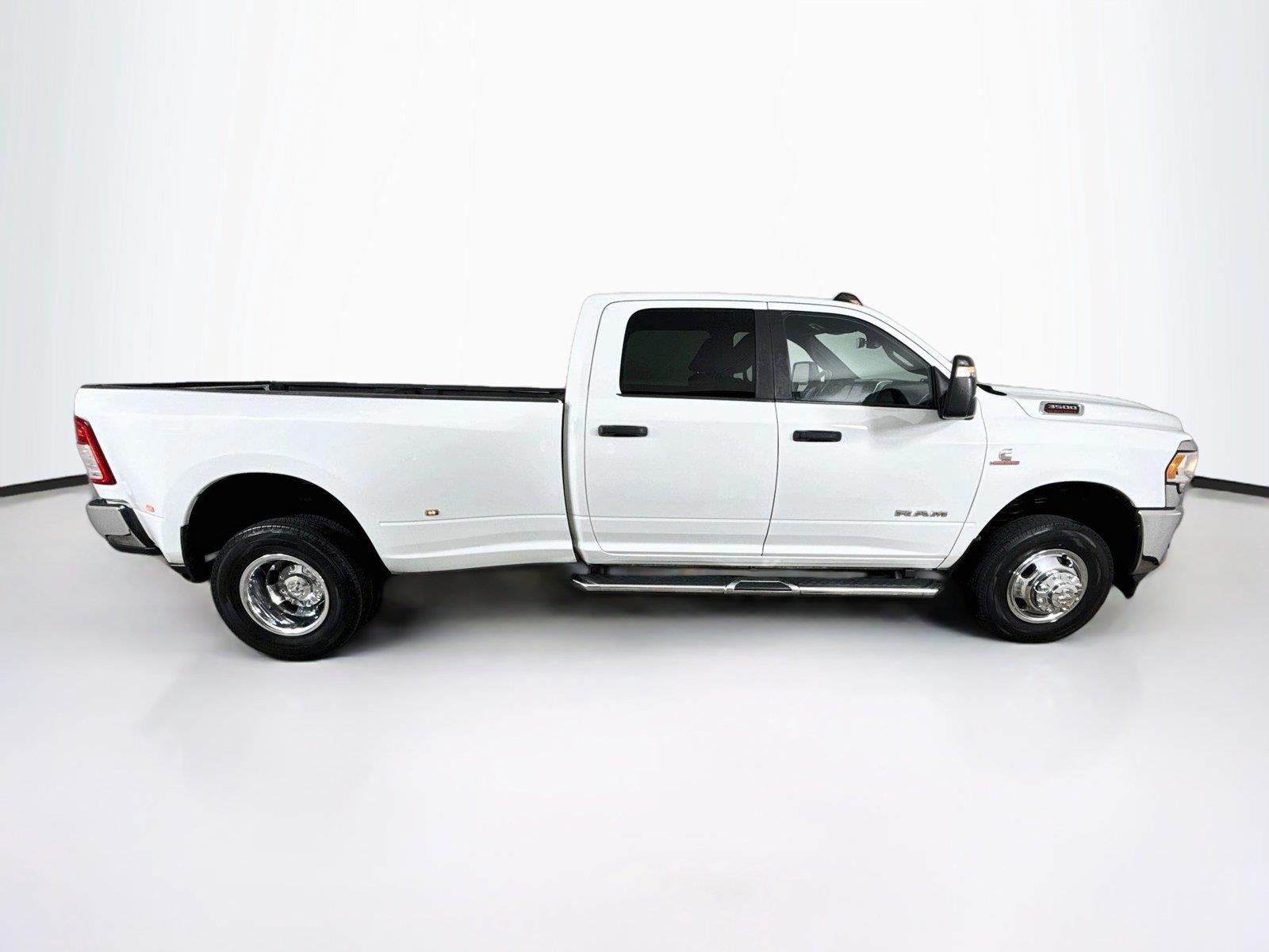 2024 Ram 3500 photo 7