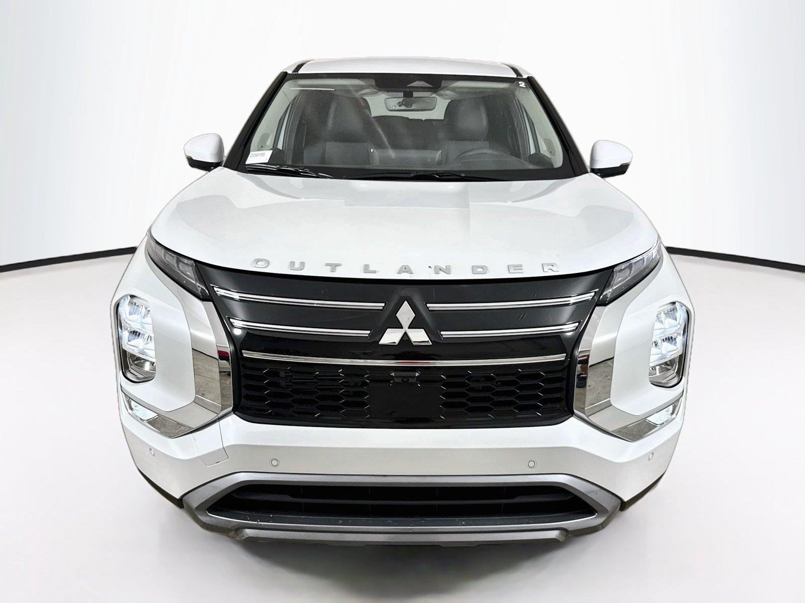 2026 Mitsubishi Outlander photo 8