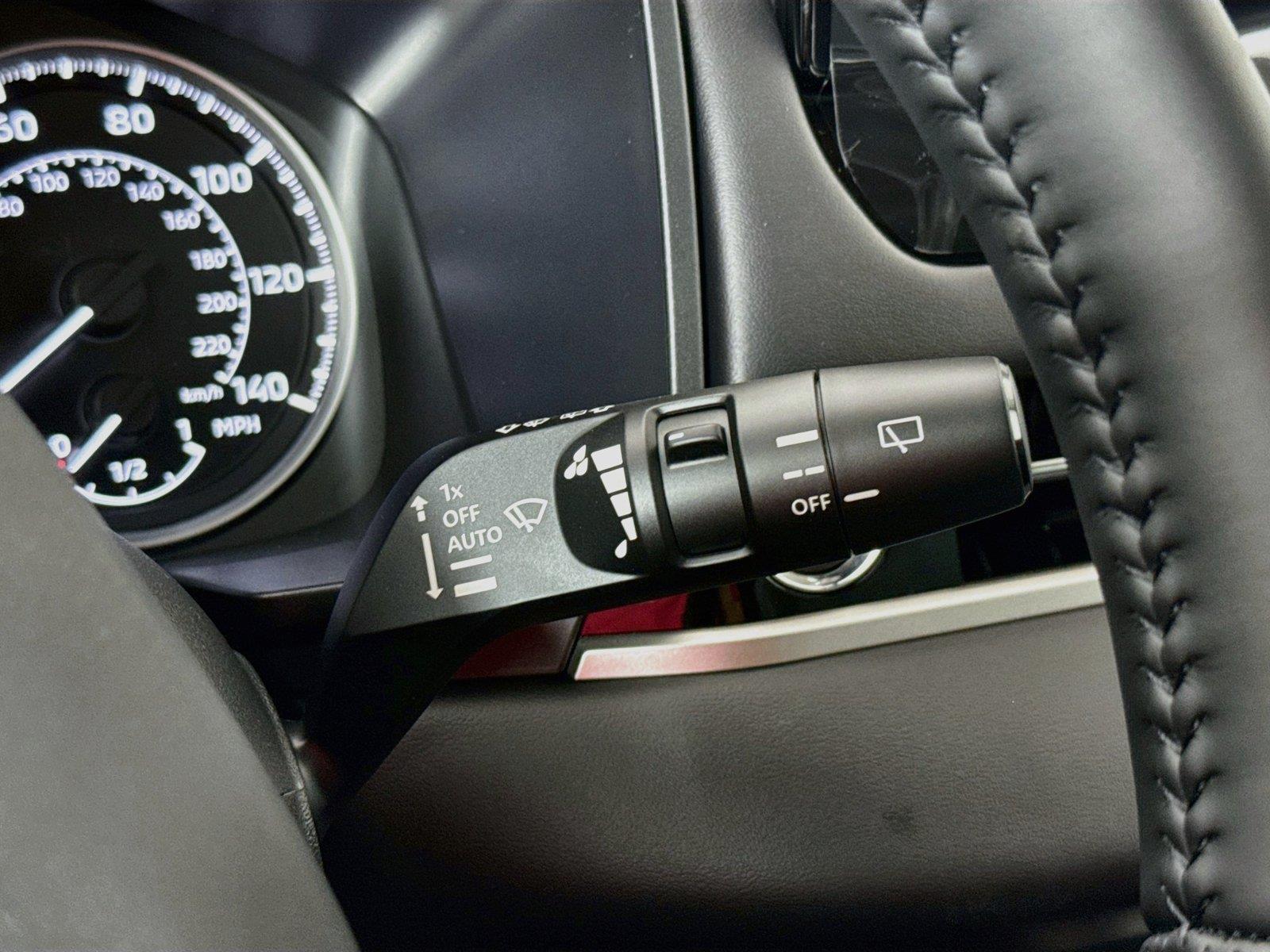2026 Mitsubishi Outlander photo 11