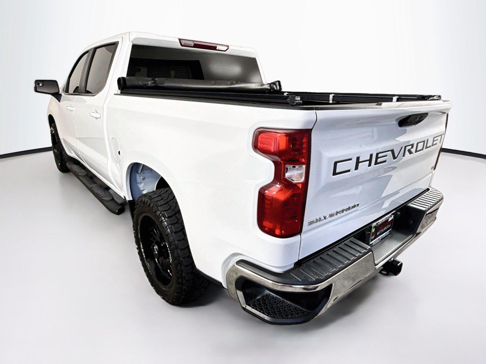 2025 Chevrolet Silverado 1500 photo 3