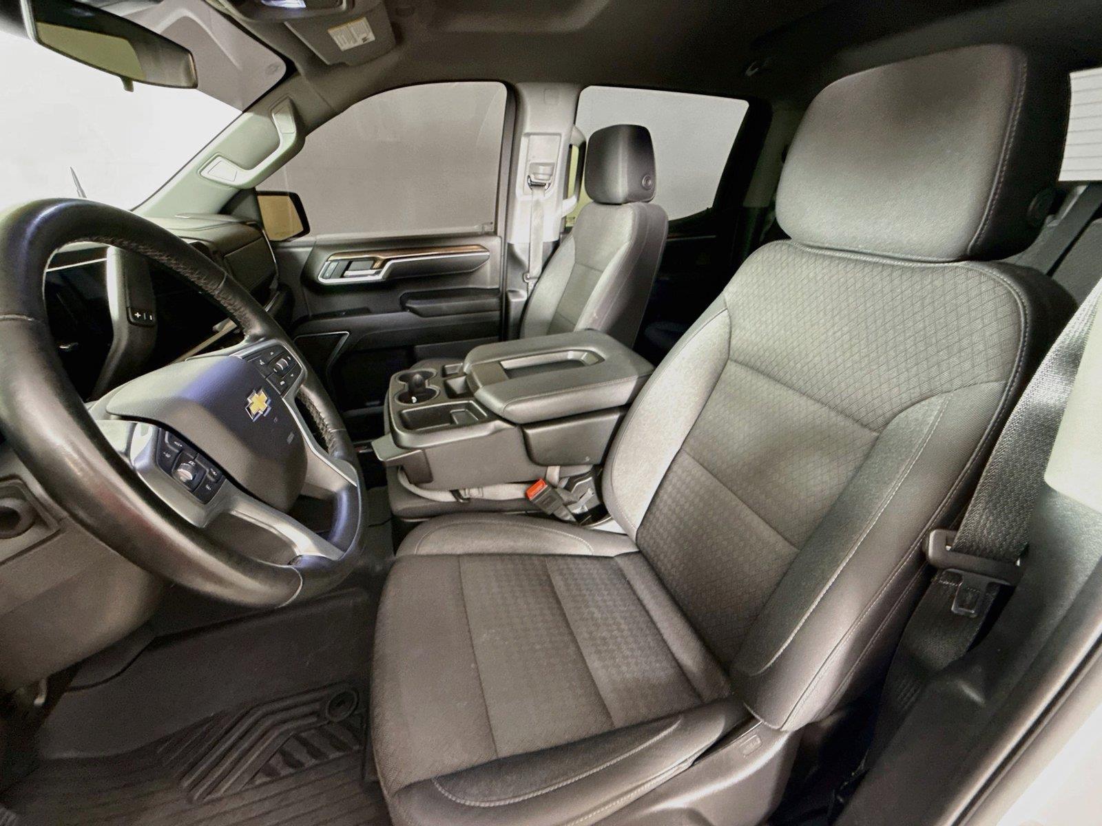 2025 Chevrolet Silverado 1500 photo 9