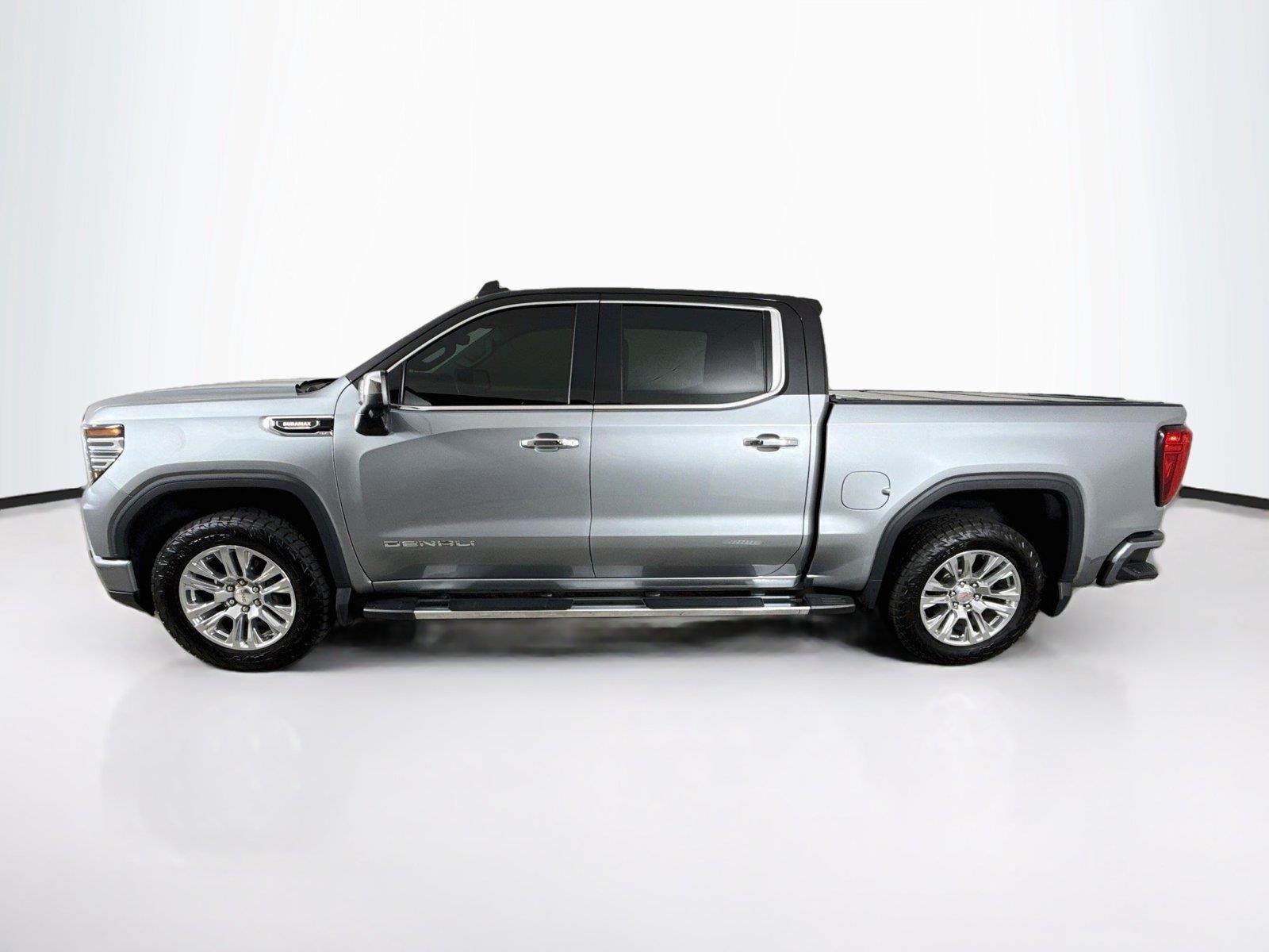 2024 GMC Sierra 1500 photo 2
