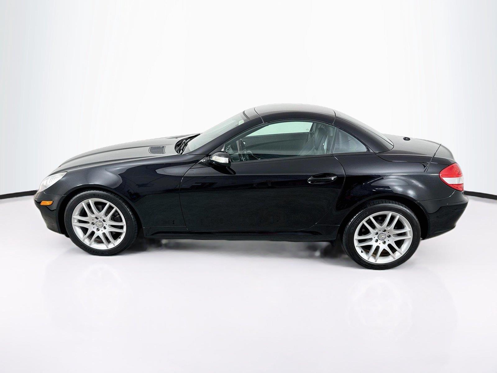 Used 2007 Mercedes-Benz SLK-Class SLK280 with VIN WDBWK54F37F157320 for sale in New Port Richey, FL