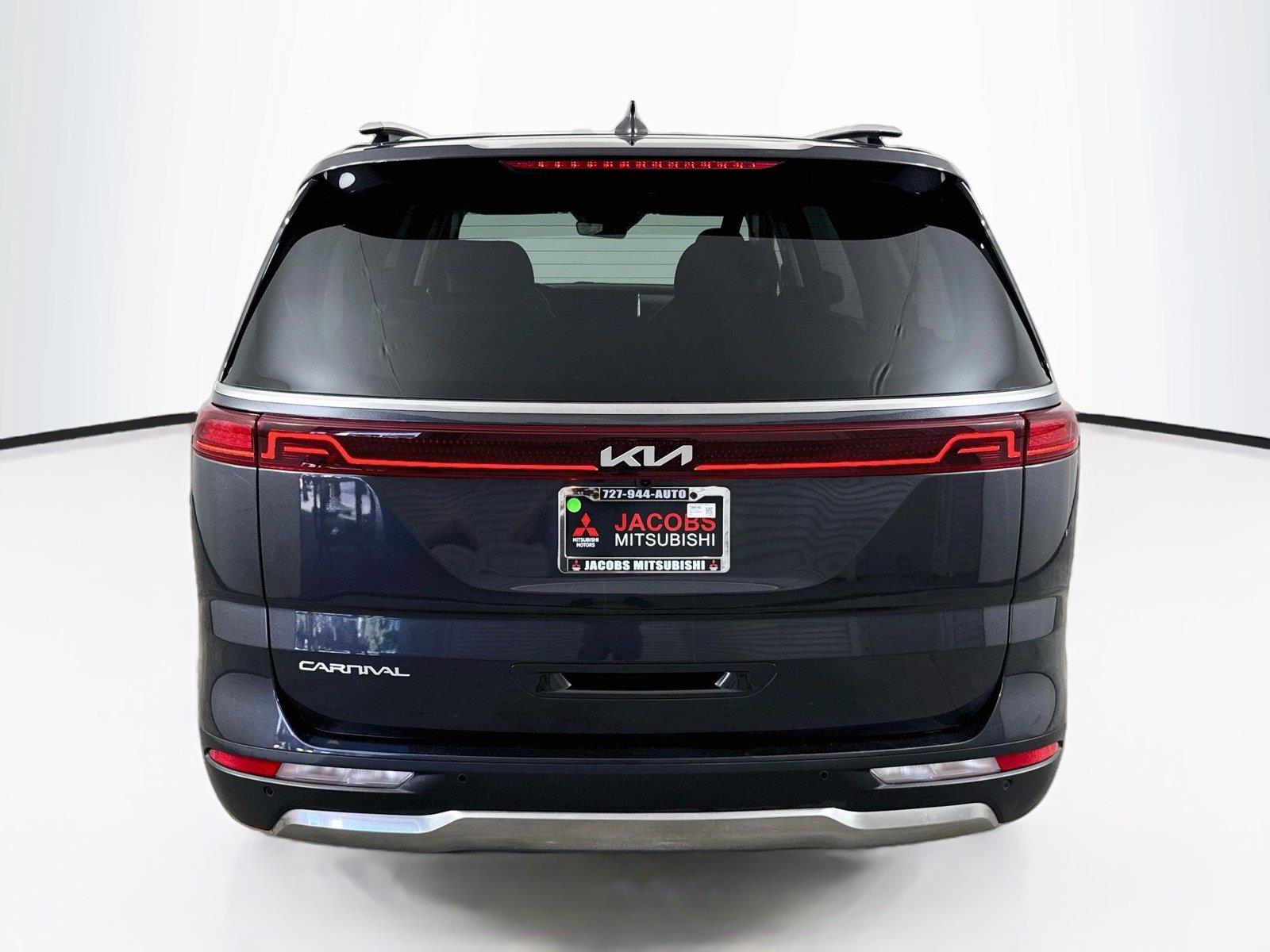2023 Kia Carnival photo 4