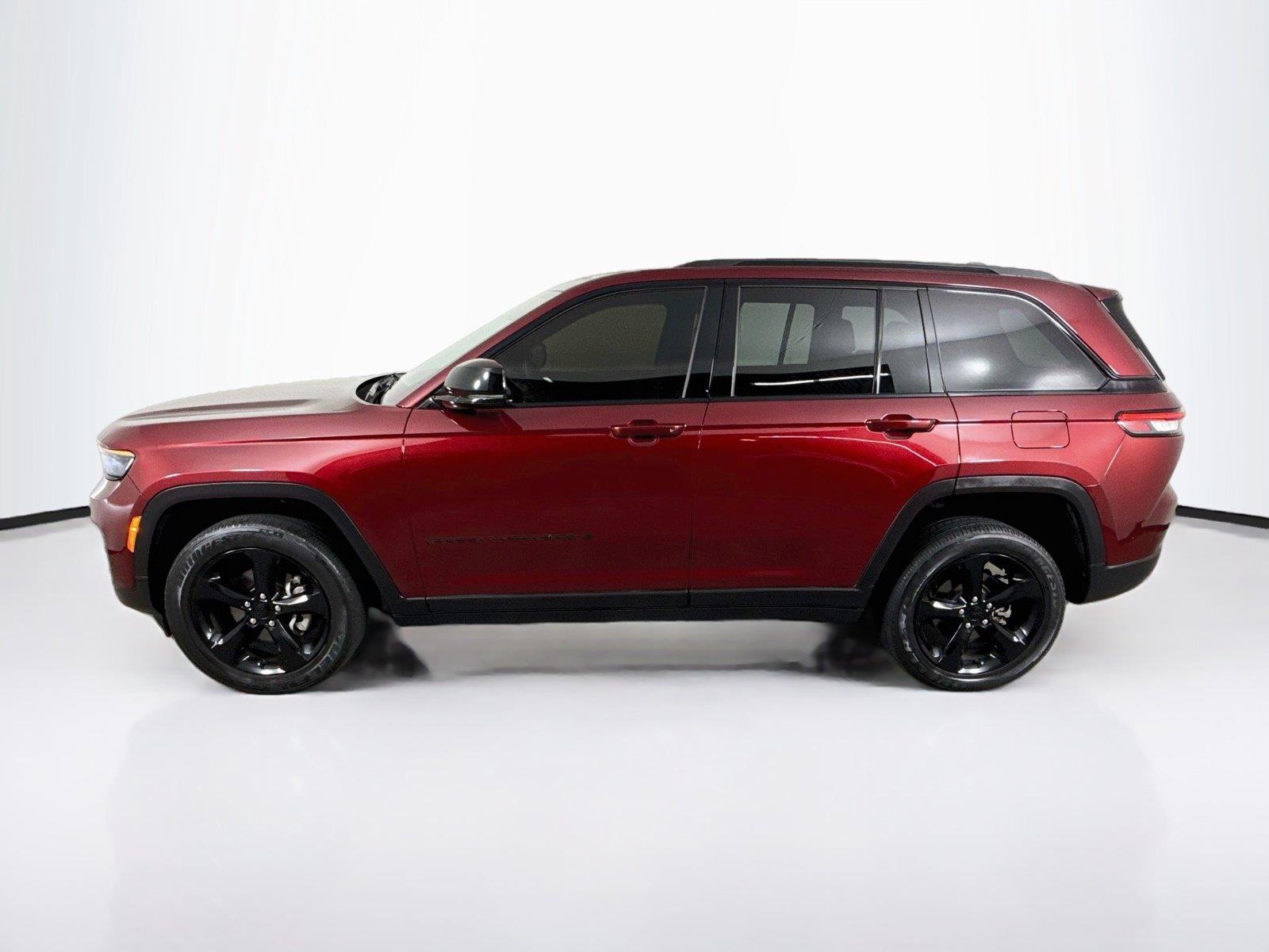 2023 Jeep Grand Cherokee photo 2