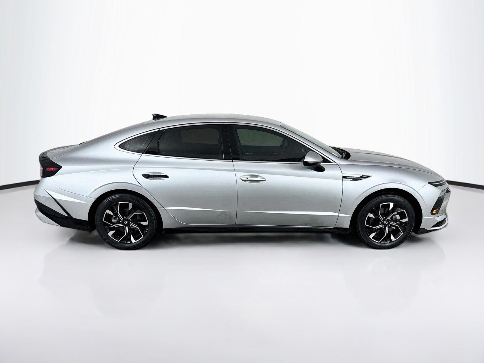 2025 Hyundai Sonata photo 7