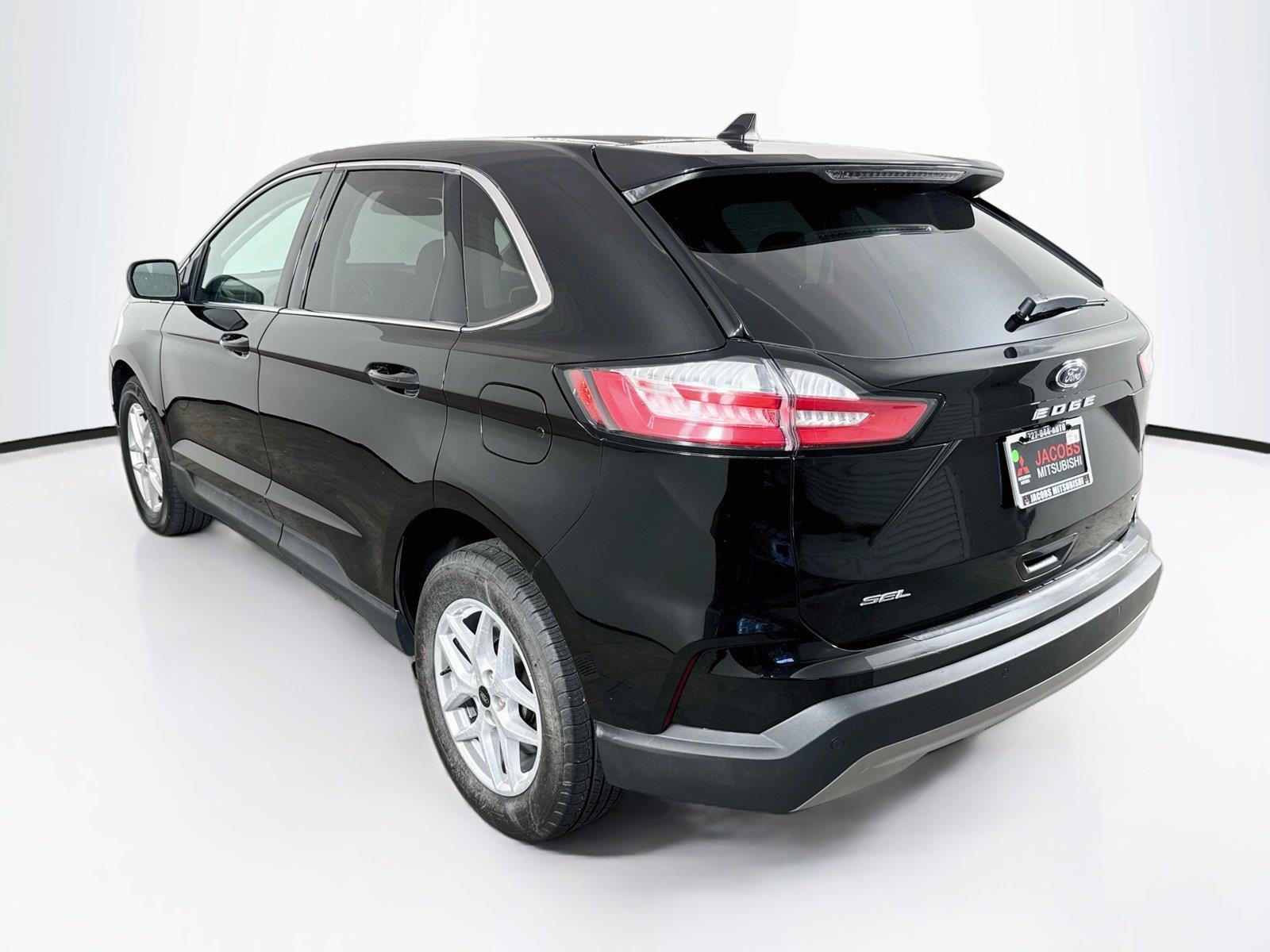 2023 Ford Edge photo 3