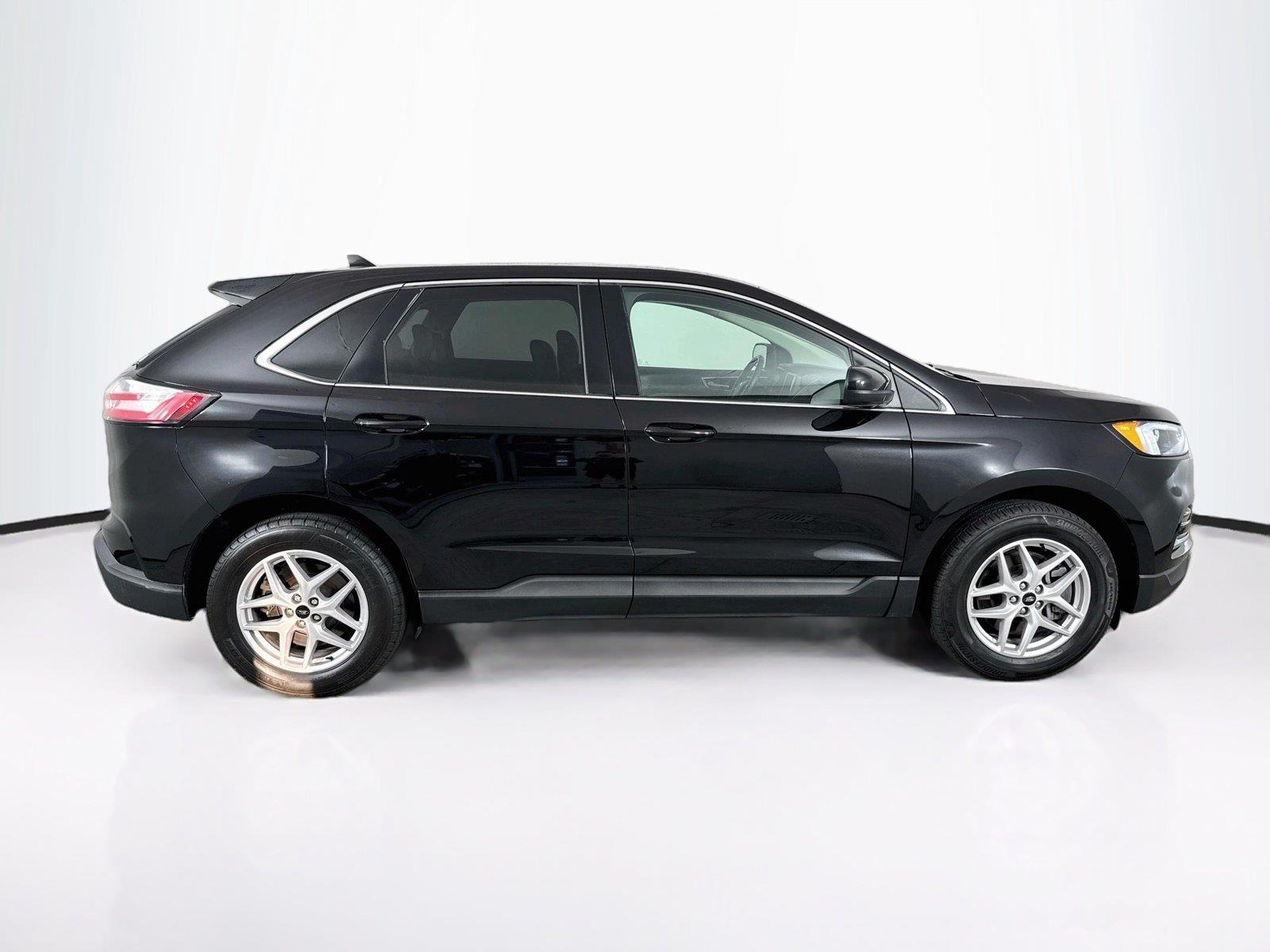 2023 Ford Edge photo 7