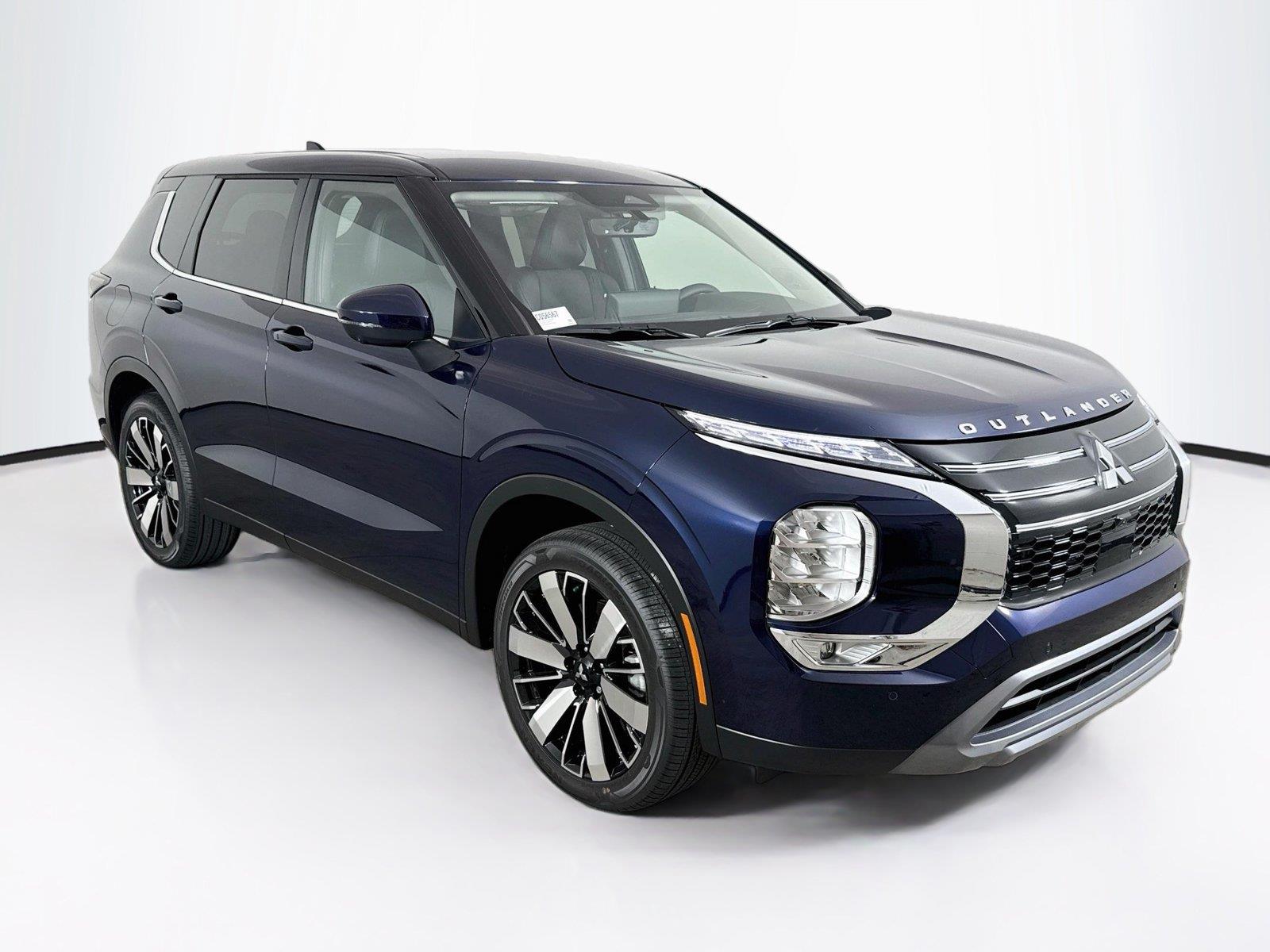 2026 Mitsubishi Outlander photo 7