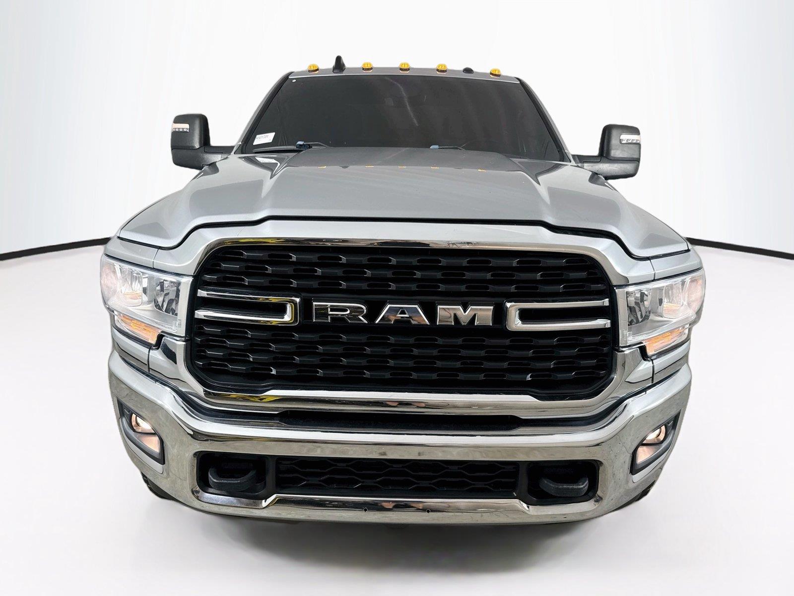 2023 Ram 3500 photo 8