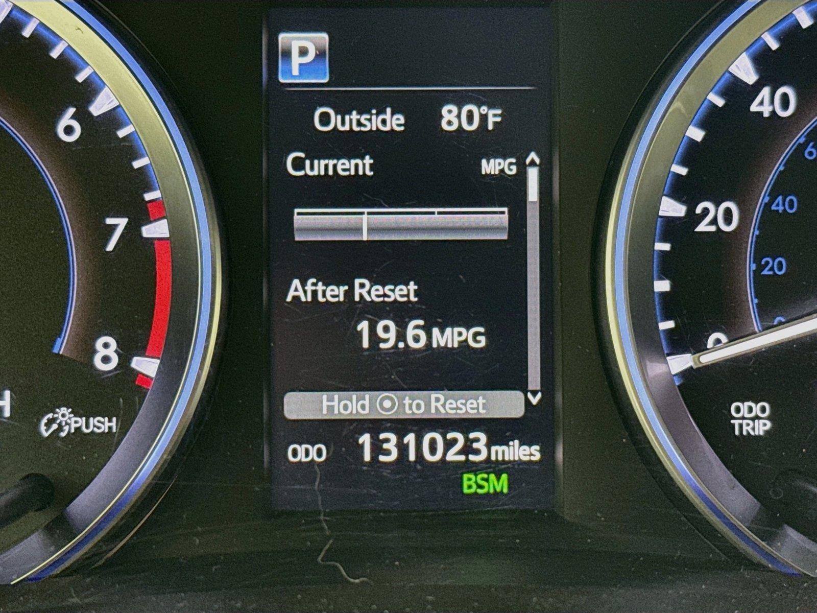 2017 Toyota Highlander photo 11