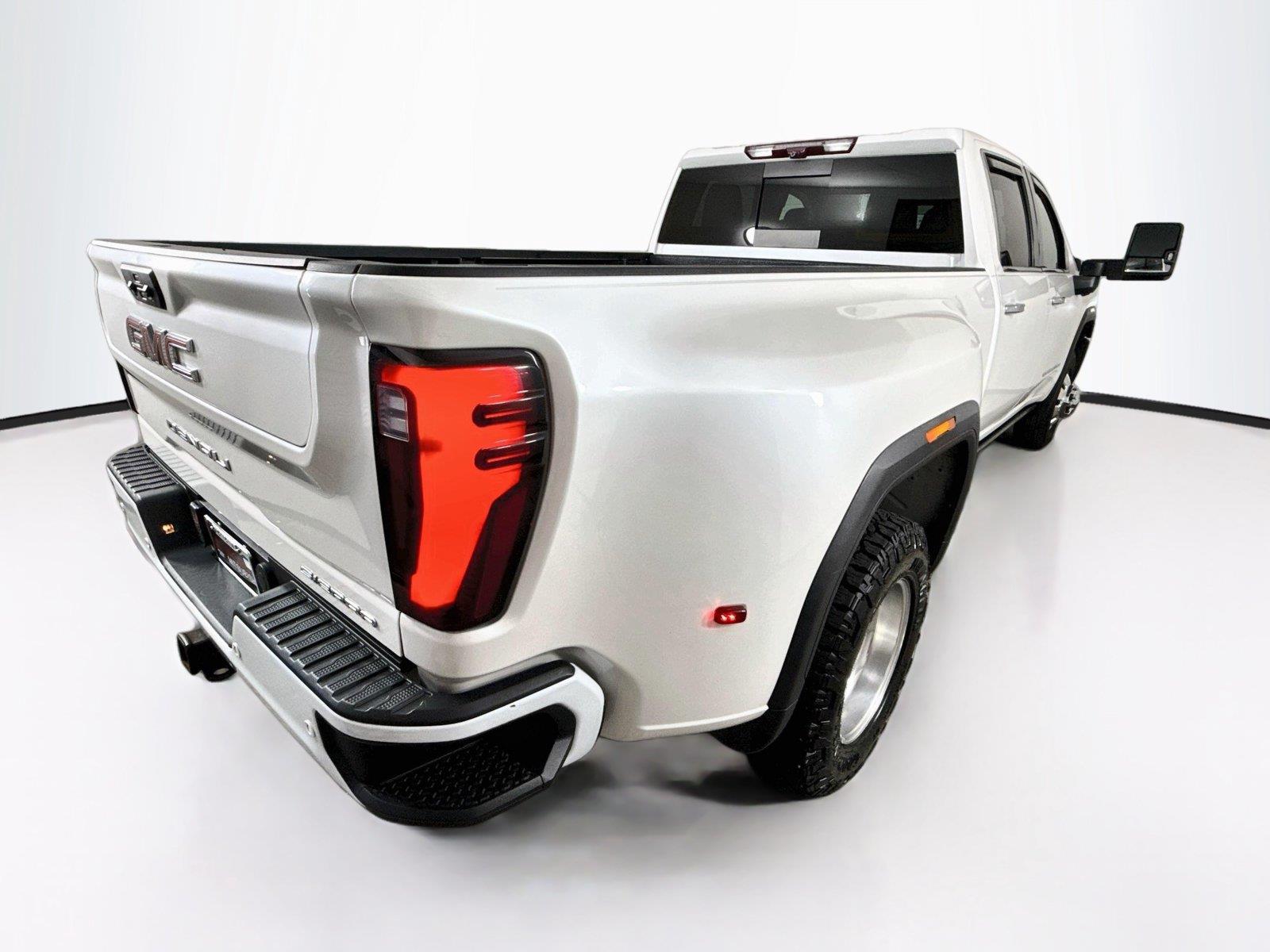 2024 GMC Sierra 3500HD photo 6