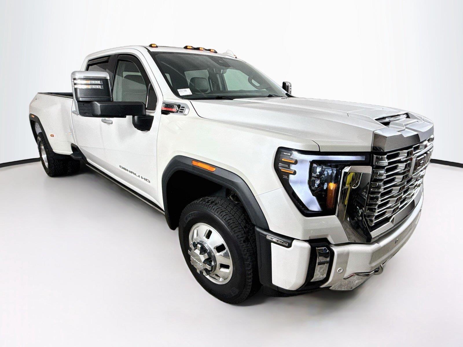 2024 GMC Sierra 3500HD photo 8