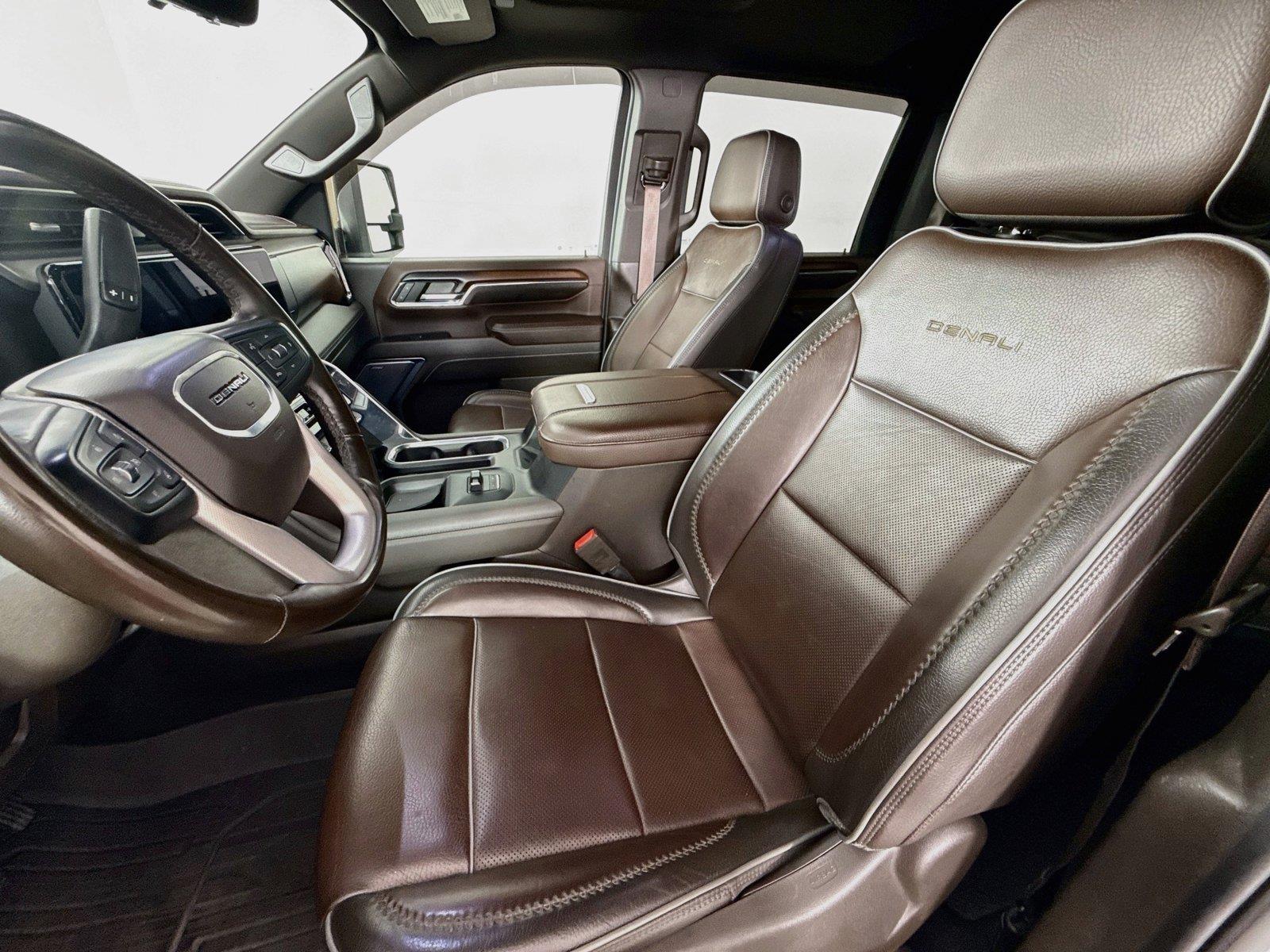 2024 GMC Sierra 3500HD photo 11
