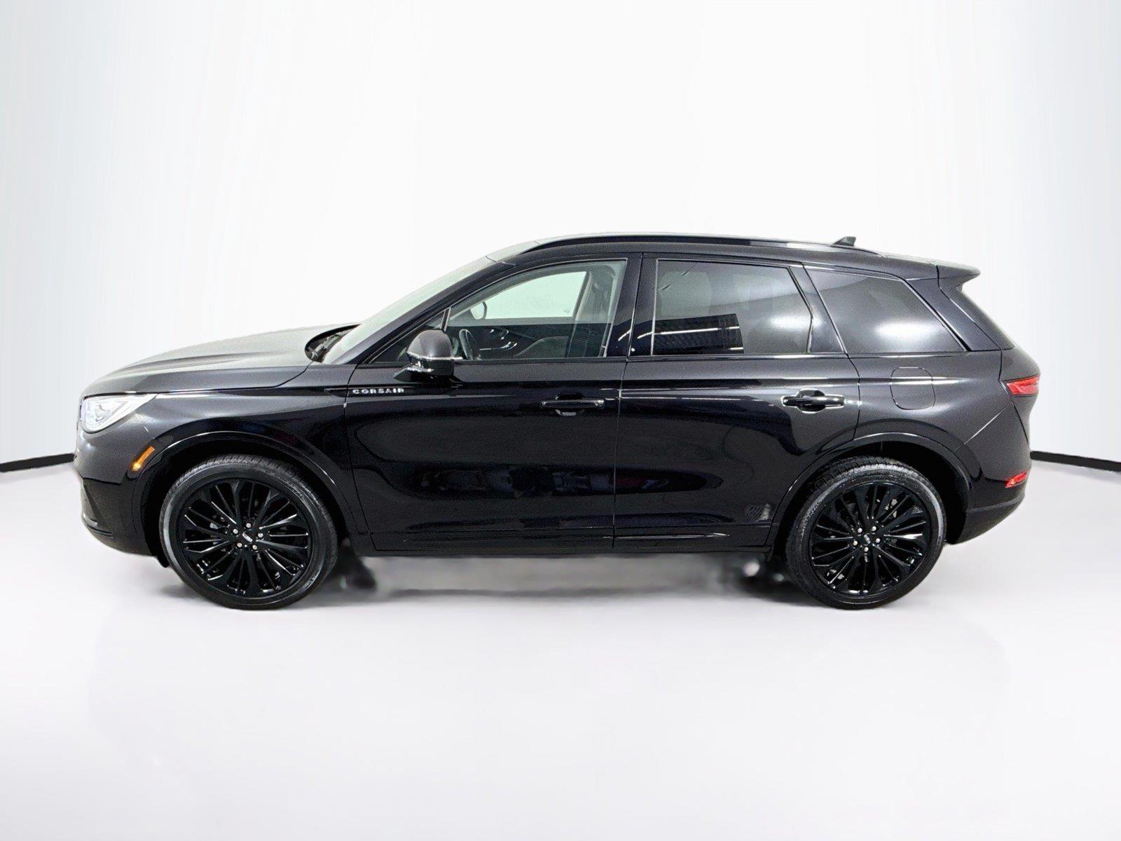 2025 Lincoln Corsair photo 2